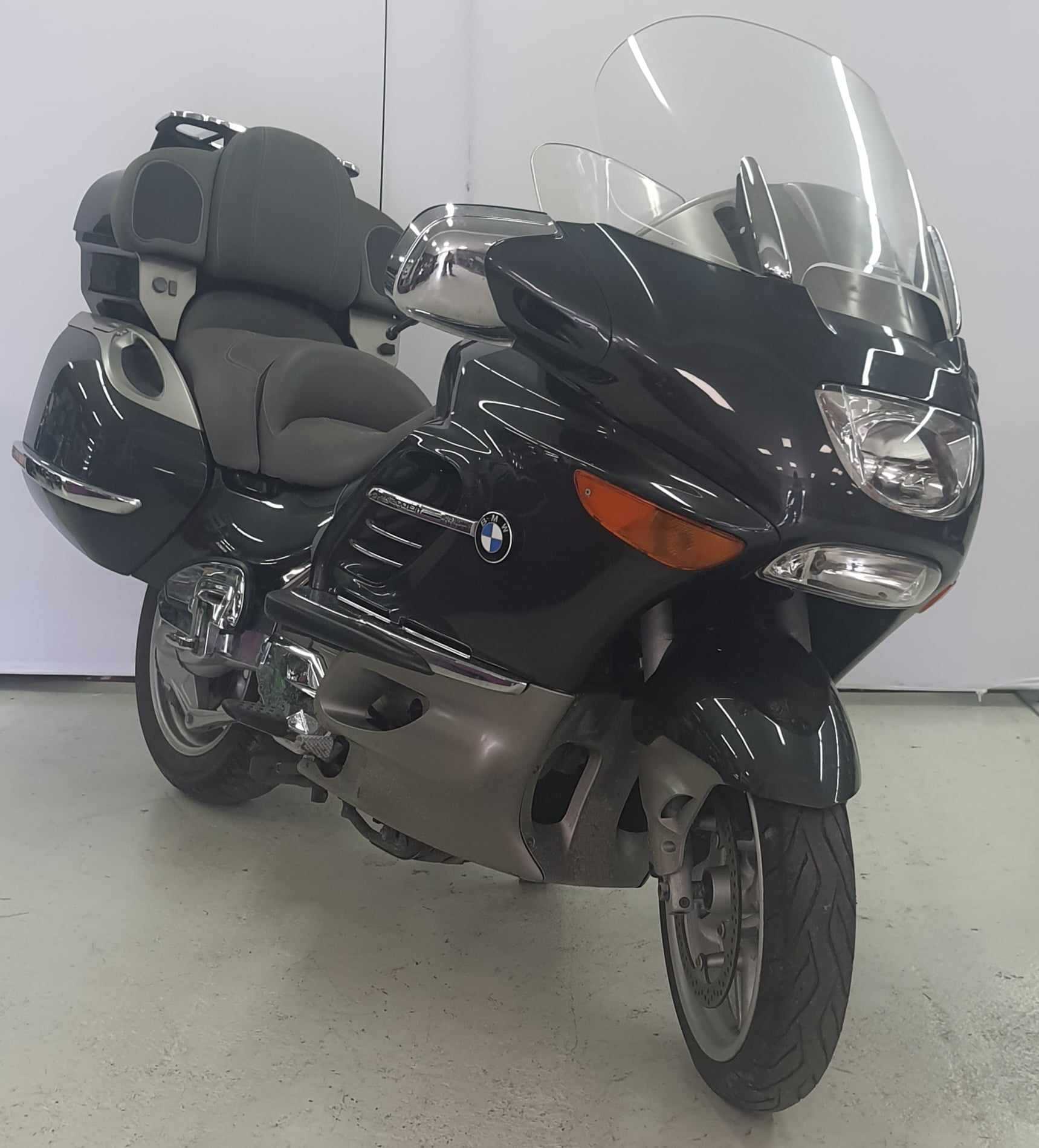 BMW K 1200 LT 2004 HD vue 3/4 droite