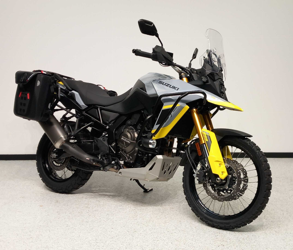 Suzuki DL 800 V-Strom DE 2023 vue 3/4 droite