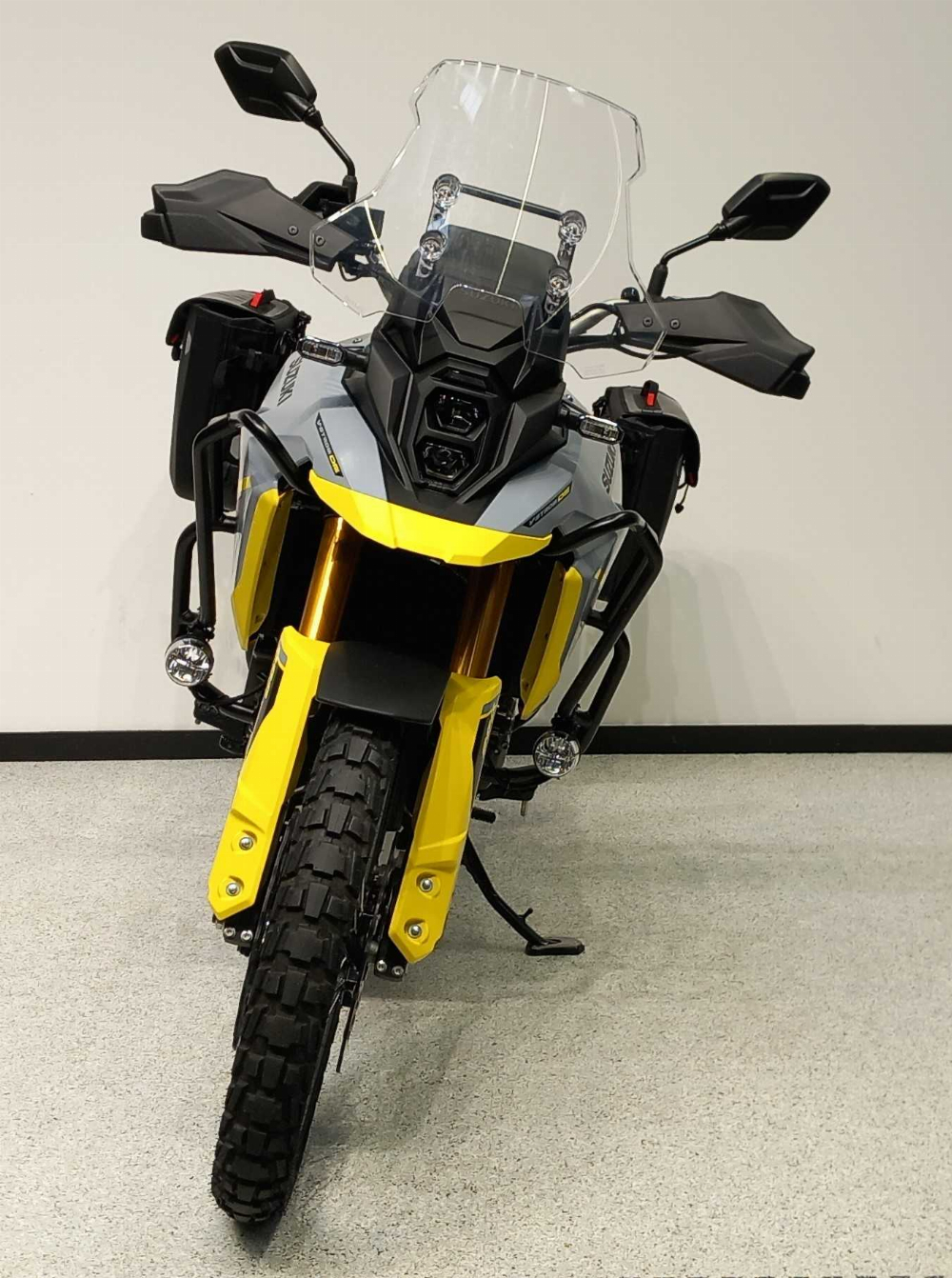 Suzuki DL 800 V-Strom DE 2023 vue avant