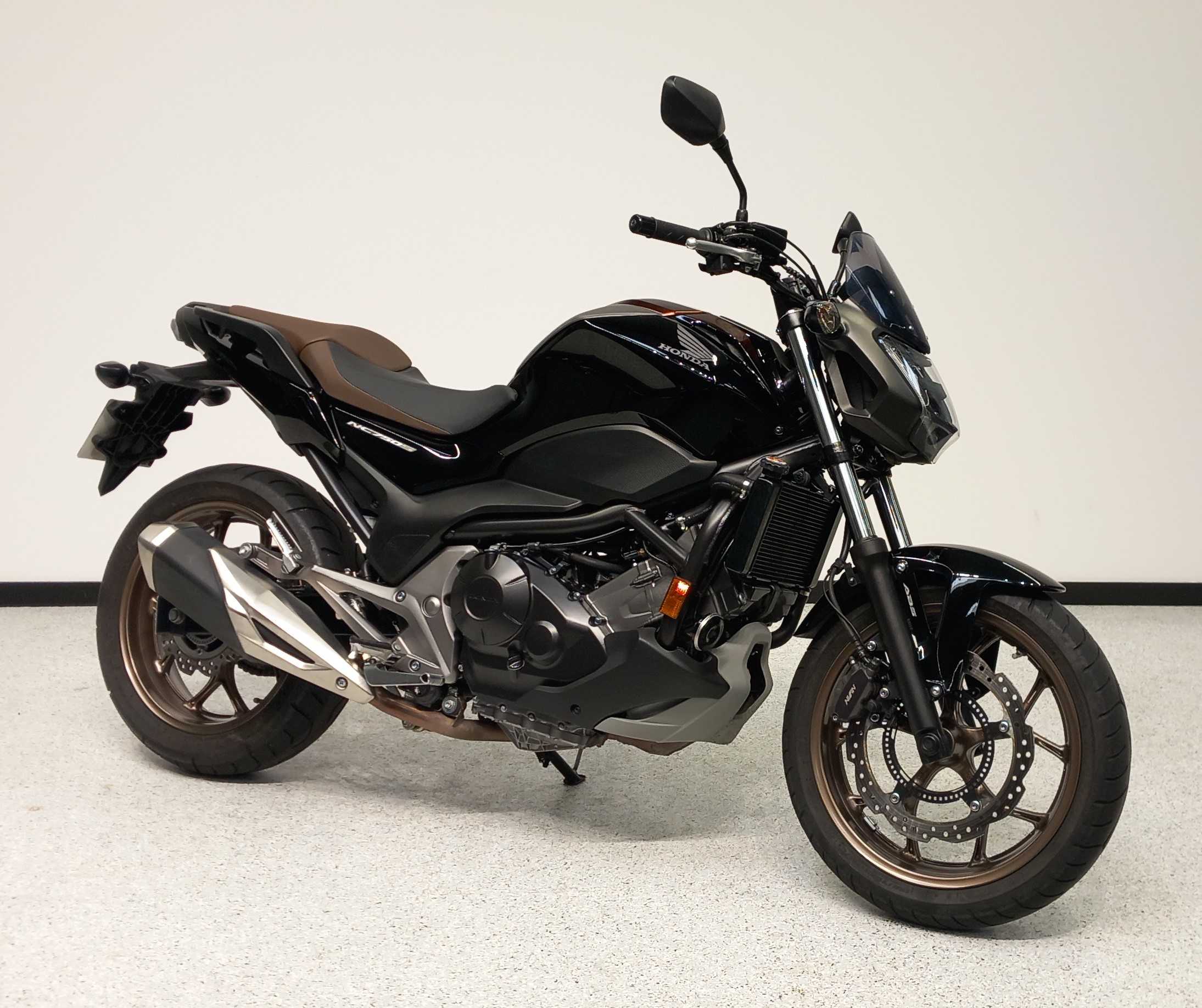 Honda NC750S MANUELLE 2018 HD vue 3/4 droite