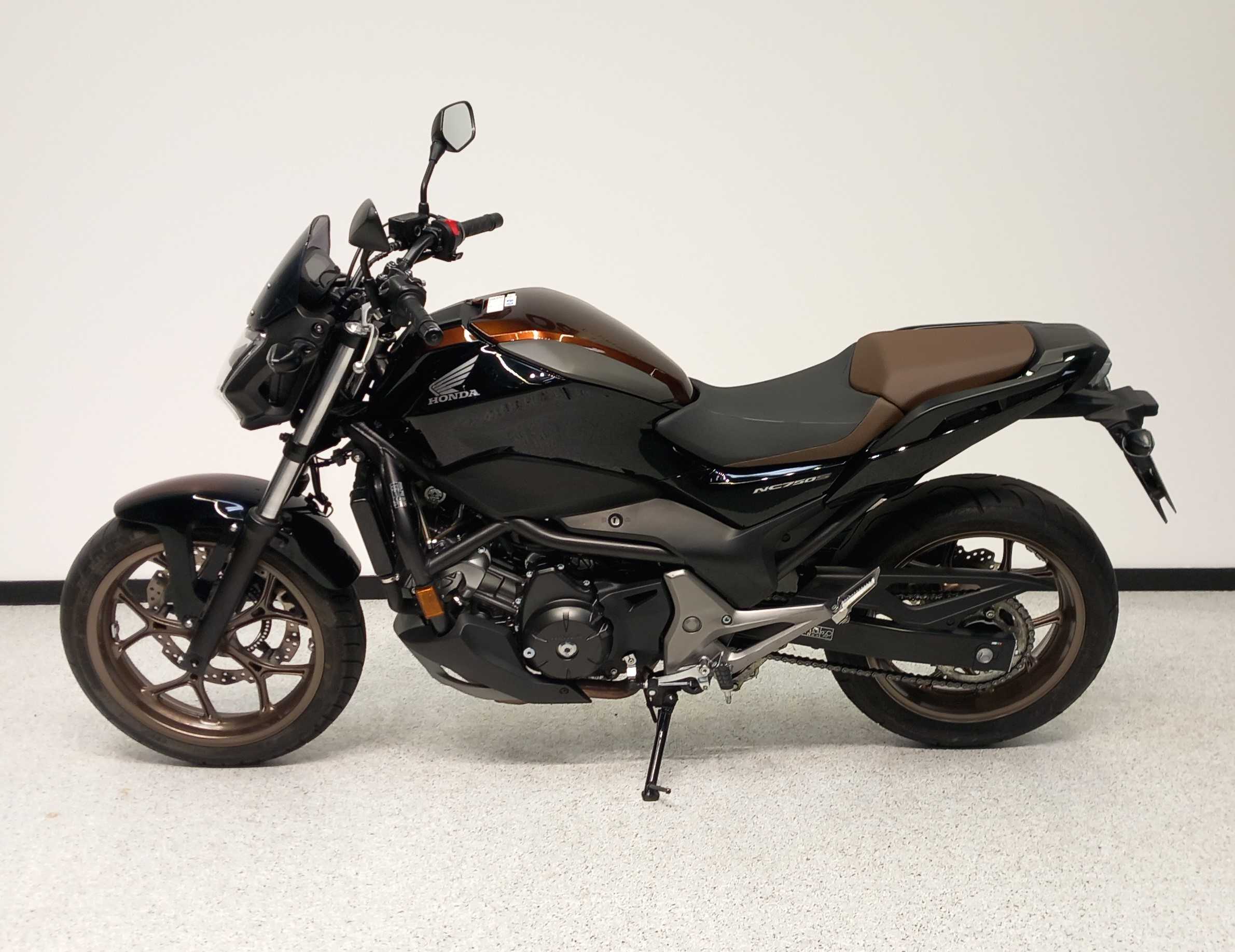 Honda NC750S MANUELLE 2018 HD vue gauche