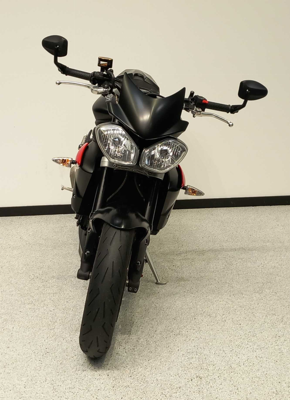 Triumph 675 Street Triple R 2014 vue avant