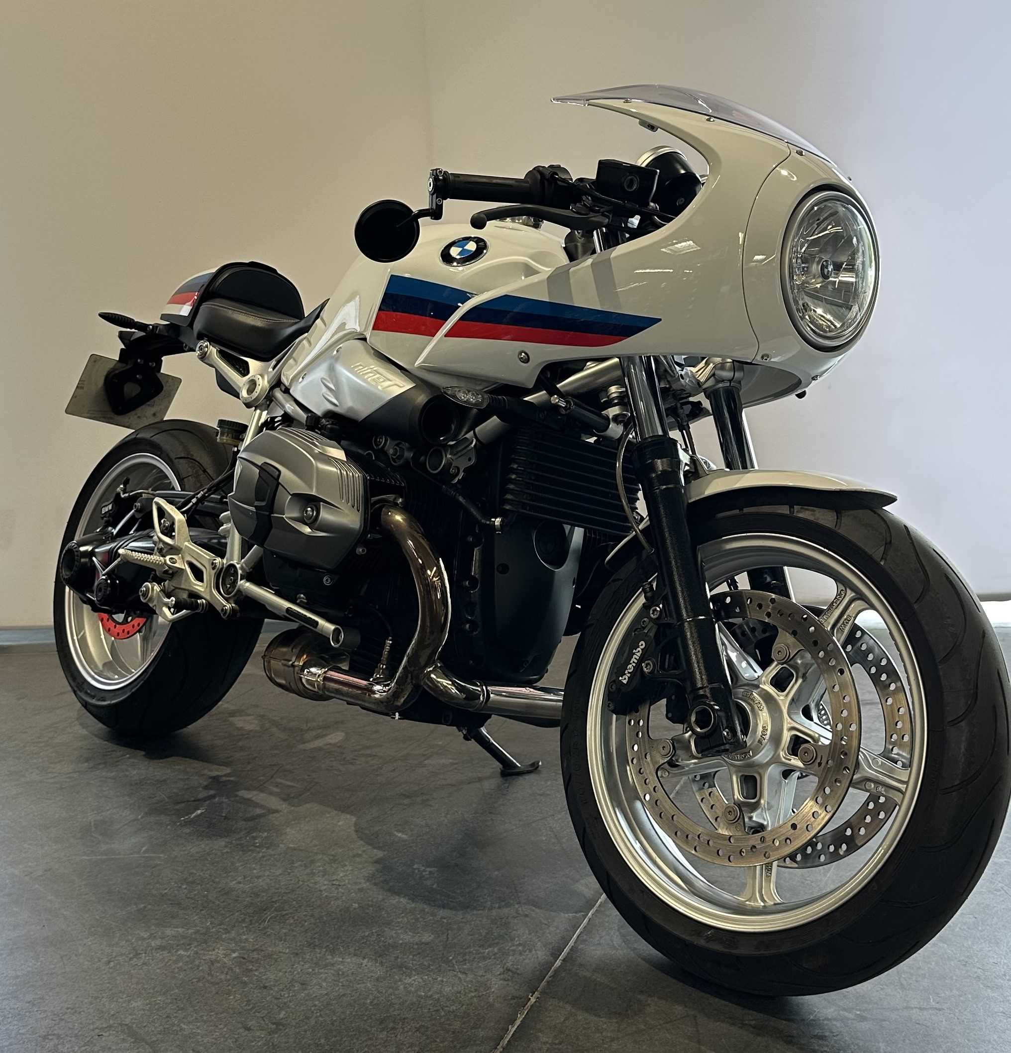 BMW R 1200 R Nine-T Racer 2019 HD vue 3/4 droite