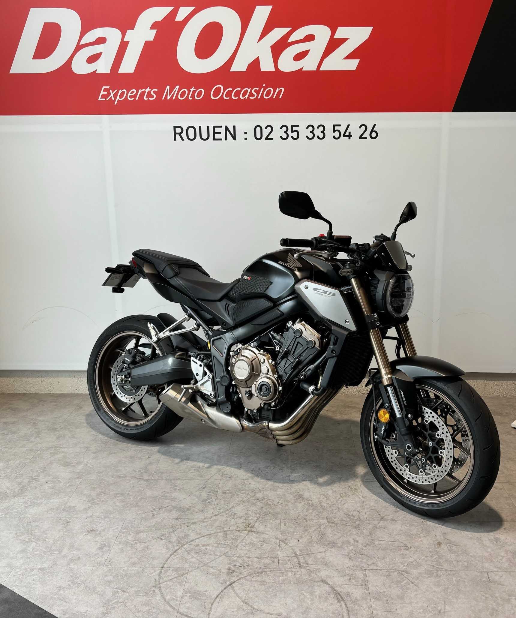 Honda CB 650 R 2021 HD vue 3/4 droite