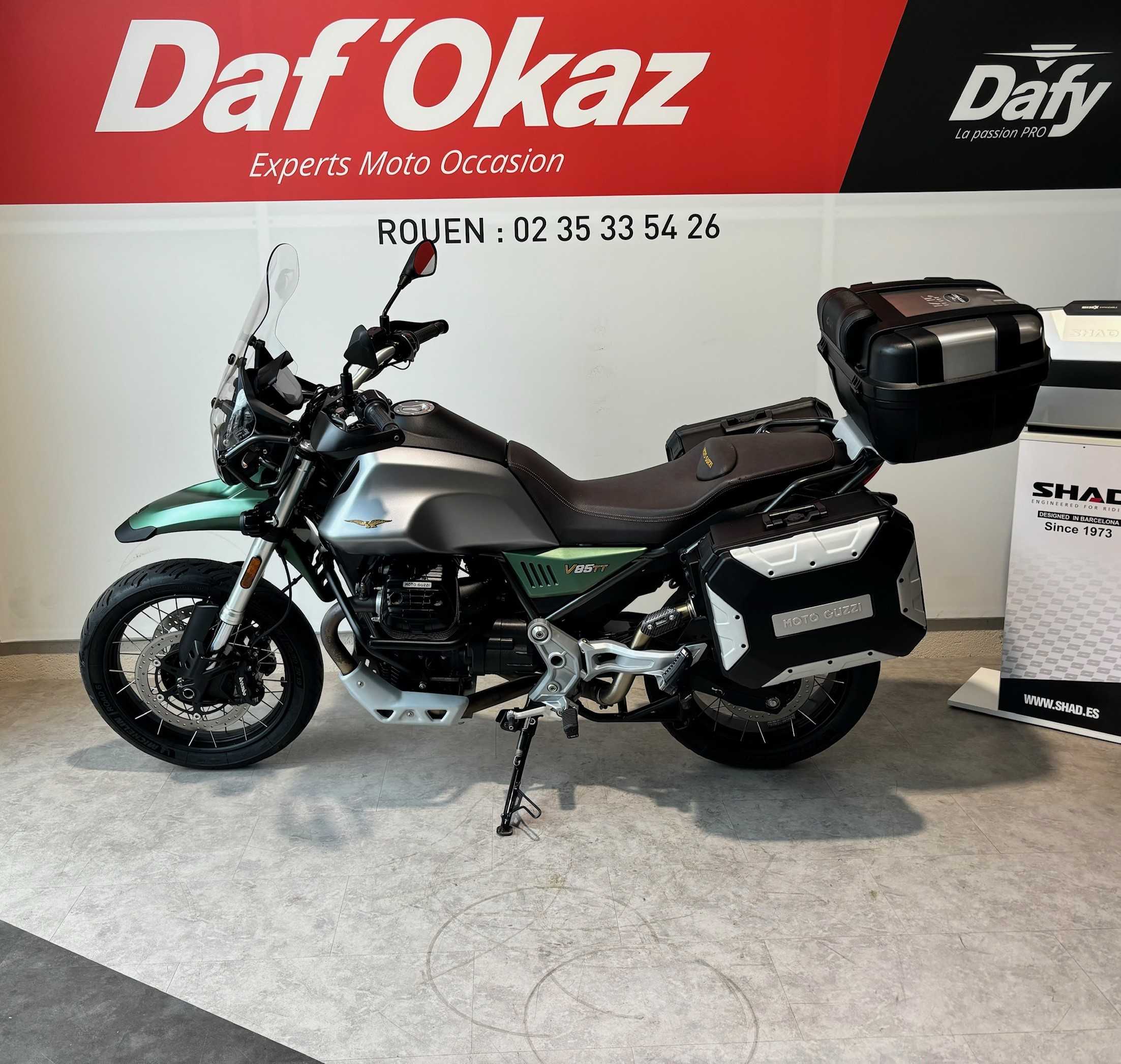 Moto Guzzi V85TT 2021 HD vue gauche