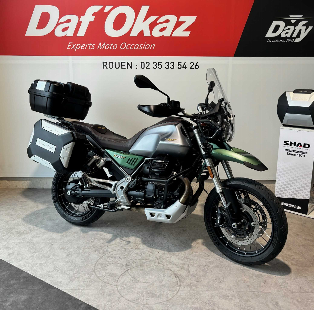 Moto Guzzi V85TT 2021 vue 3/4 droite