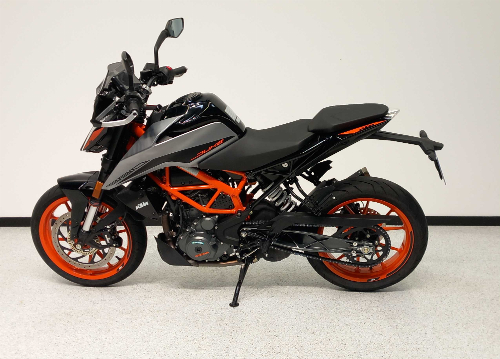 KTM 390 Duke 2021 vue gauche