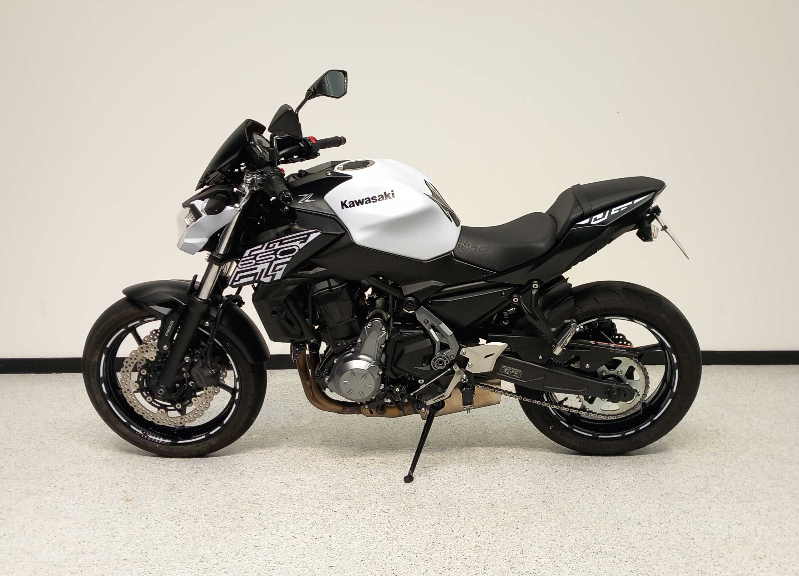 Kawasaki Z 650 2020 HD vue gauche