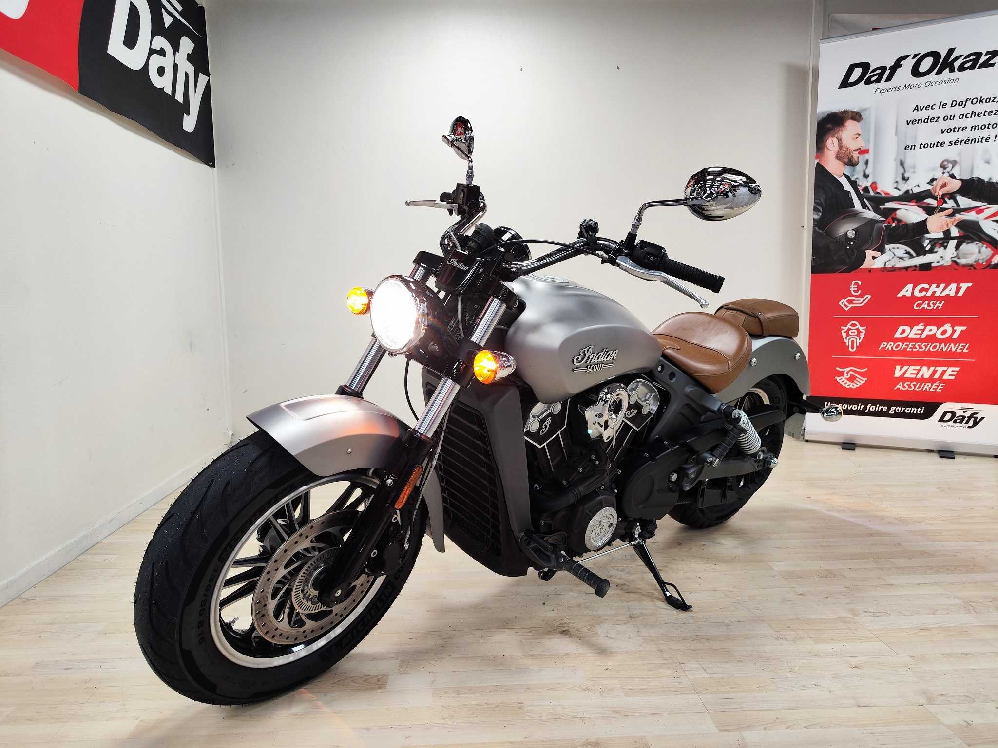 Indian SCOUT CLASSIC 2016 HD vue avant