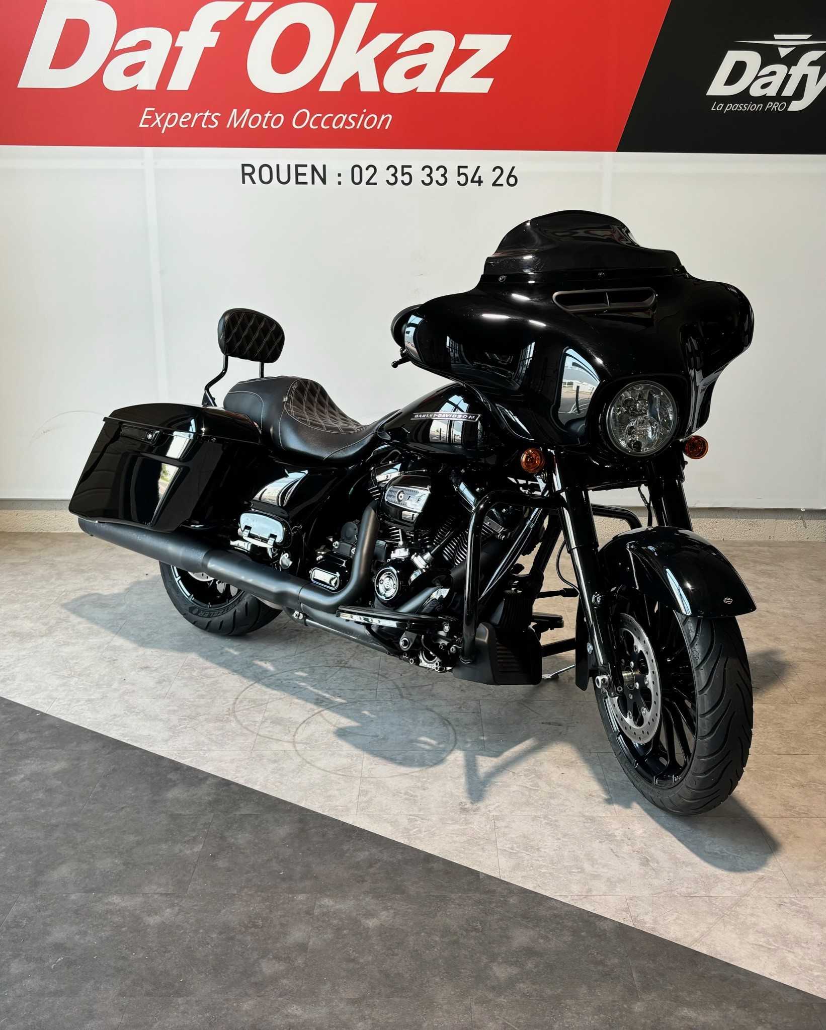 Harley-Davidson FLHXS STREET GLIDE FLHXS 2019 HD vue 3/4 droite