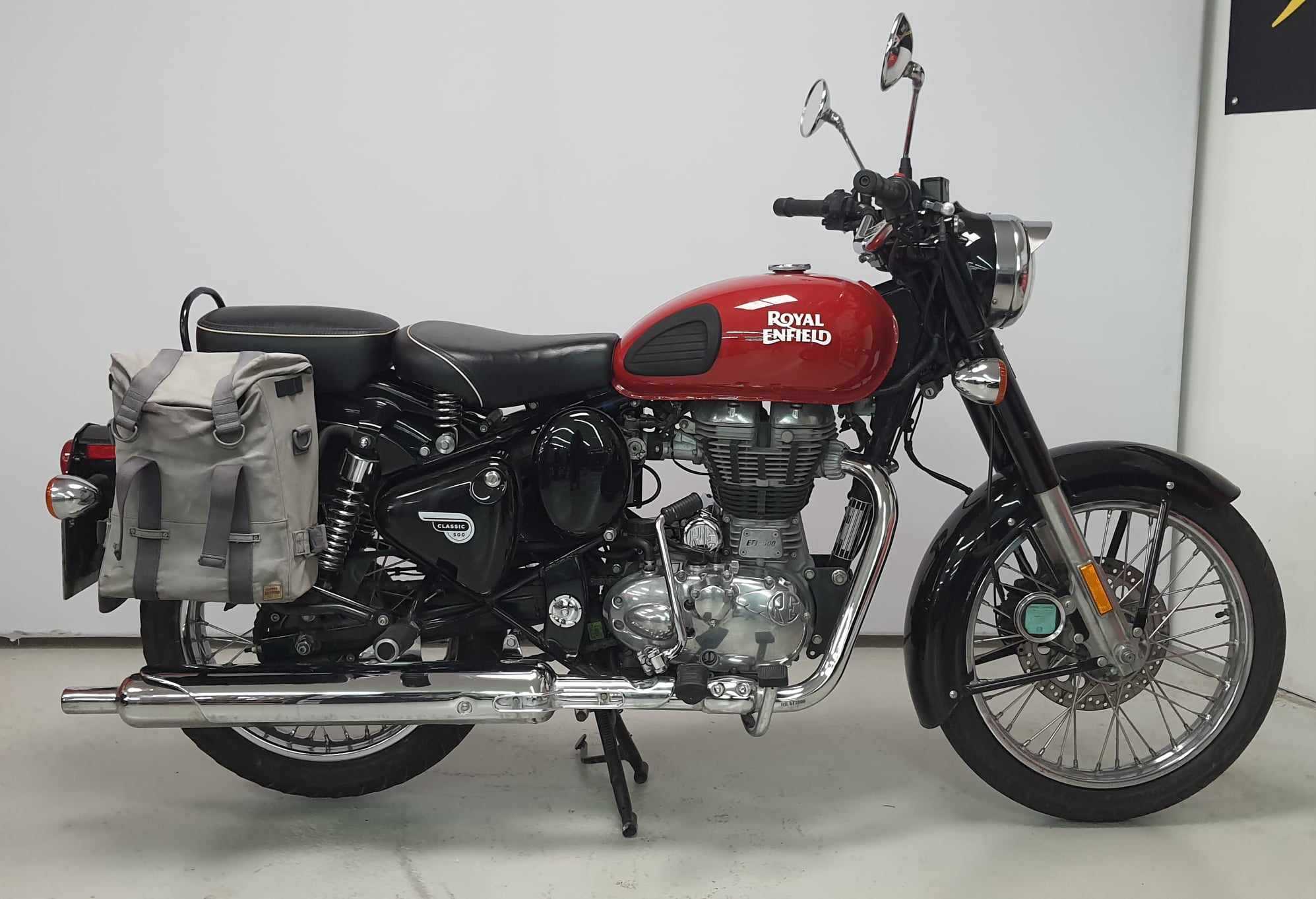 Royal Enfield BULLET CLASSIC BULLET CLASSIC (REDDITCH RED) 2018 HD vue gauche