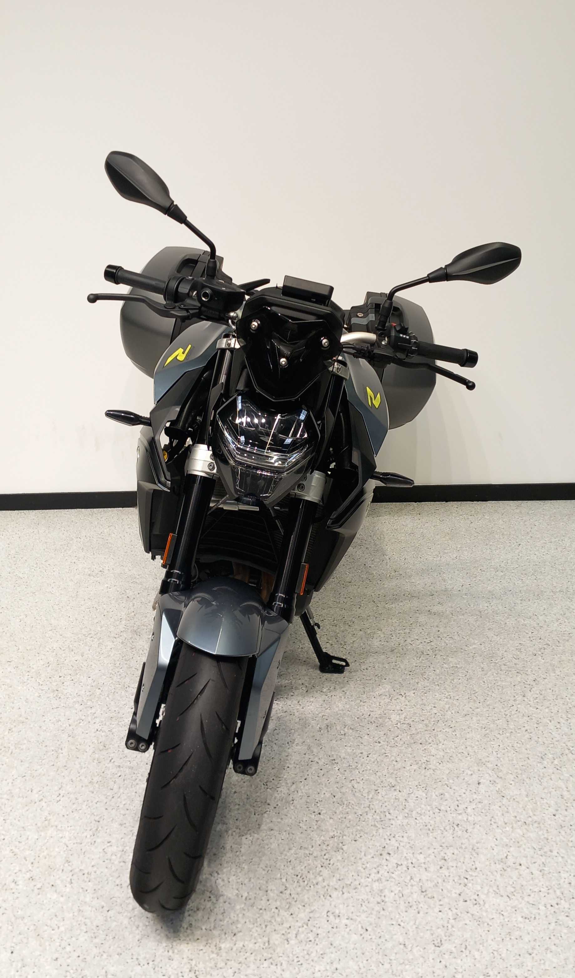 BMW F 900 R 2022 HD vue avant