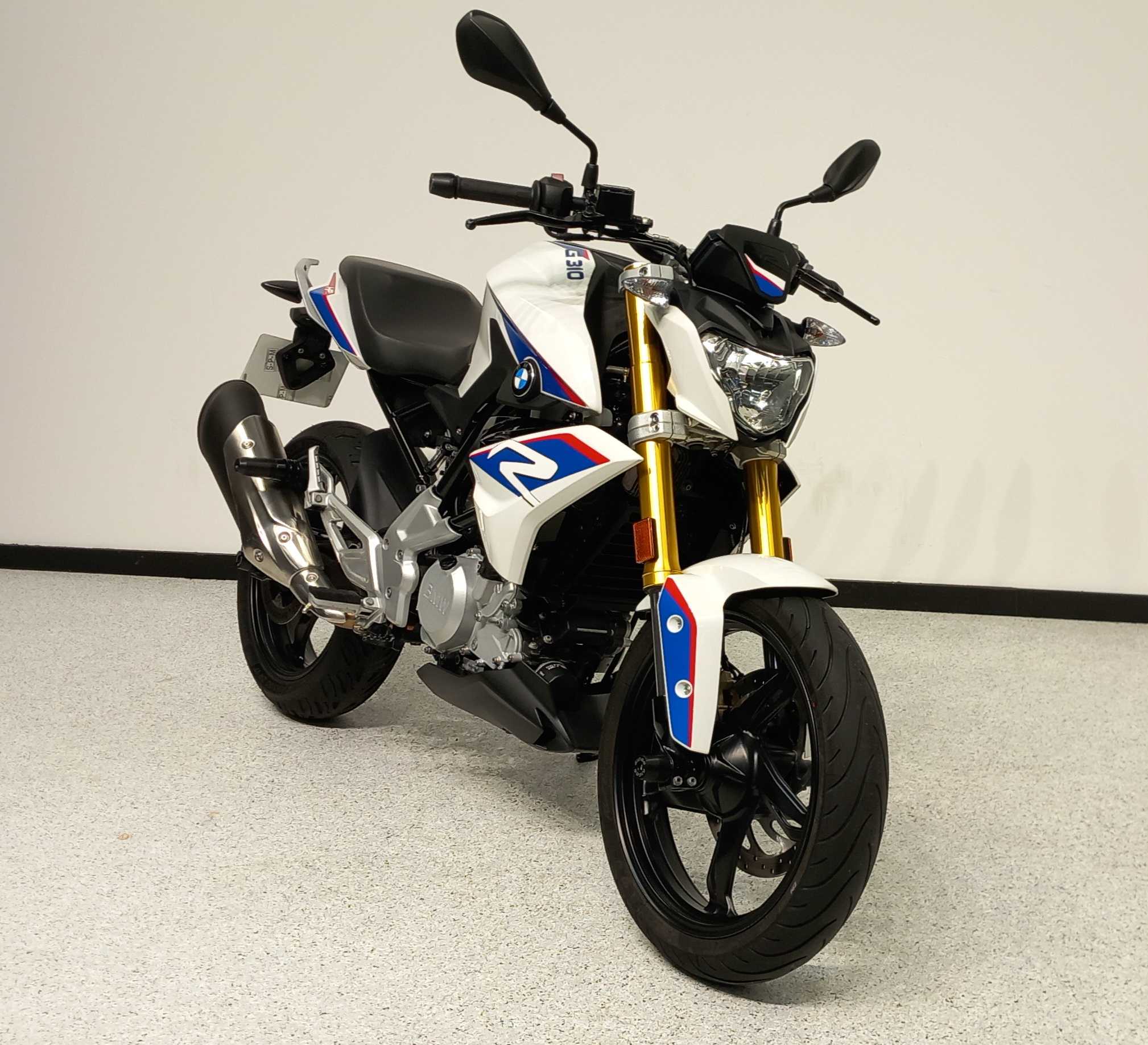 BMW G 310 R 2019 HD vue 3/4 droite