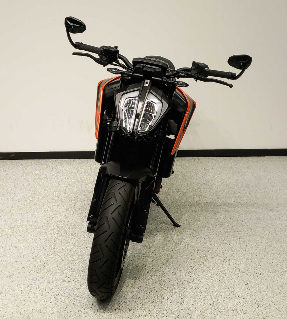 KTM 890 Duke 2021 vue avant