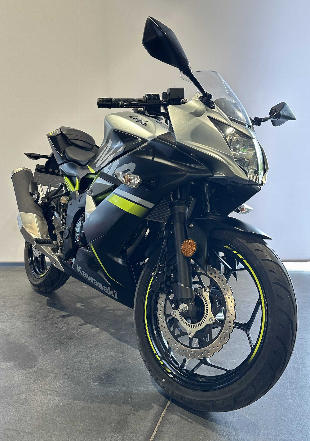 Kawasaki Ninja 125 2020 vue 3/4 droite