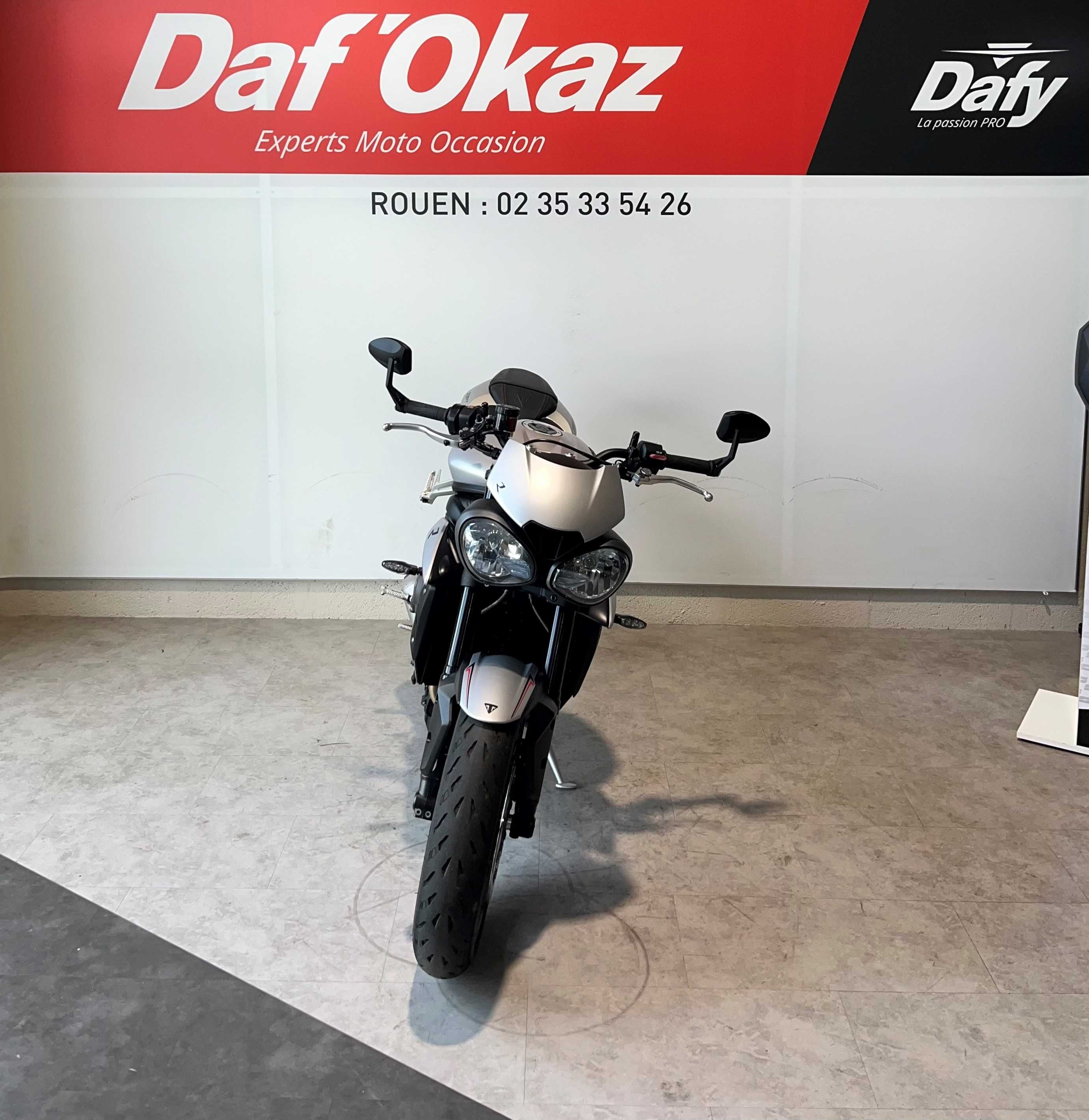 Triumph STREET TRIPLE 765 R R 2018 HD vue avant