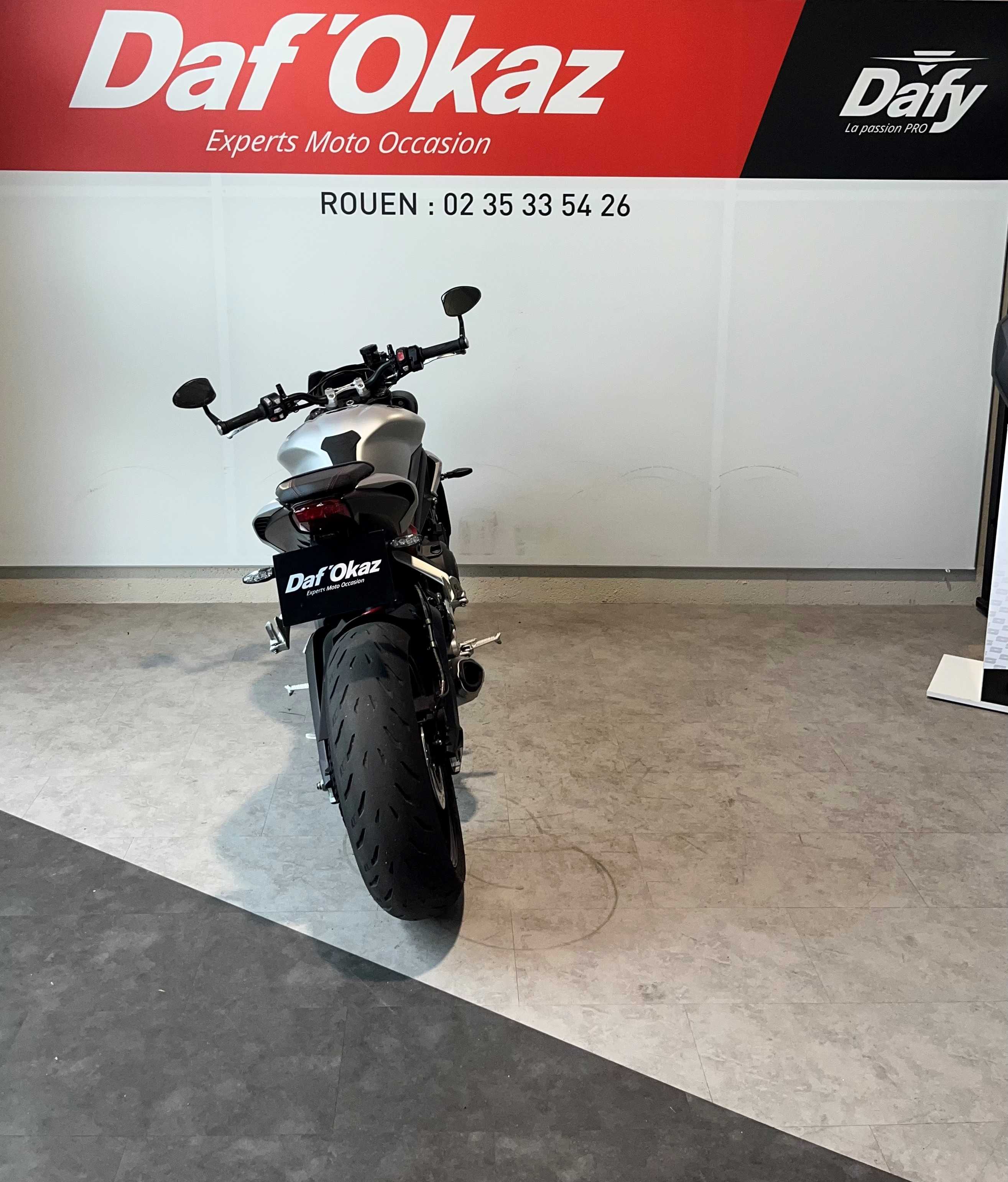 Triumph STREET TRIPLE 765 R R 2018 HD vue arrière