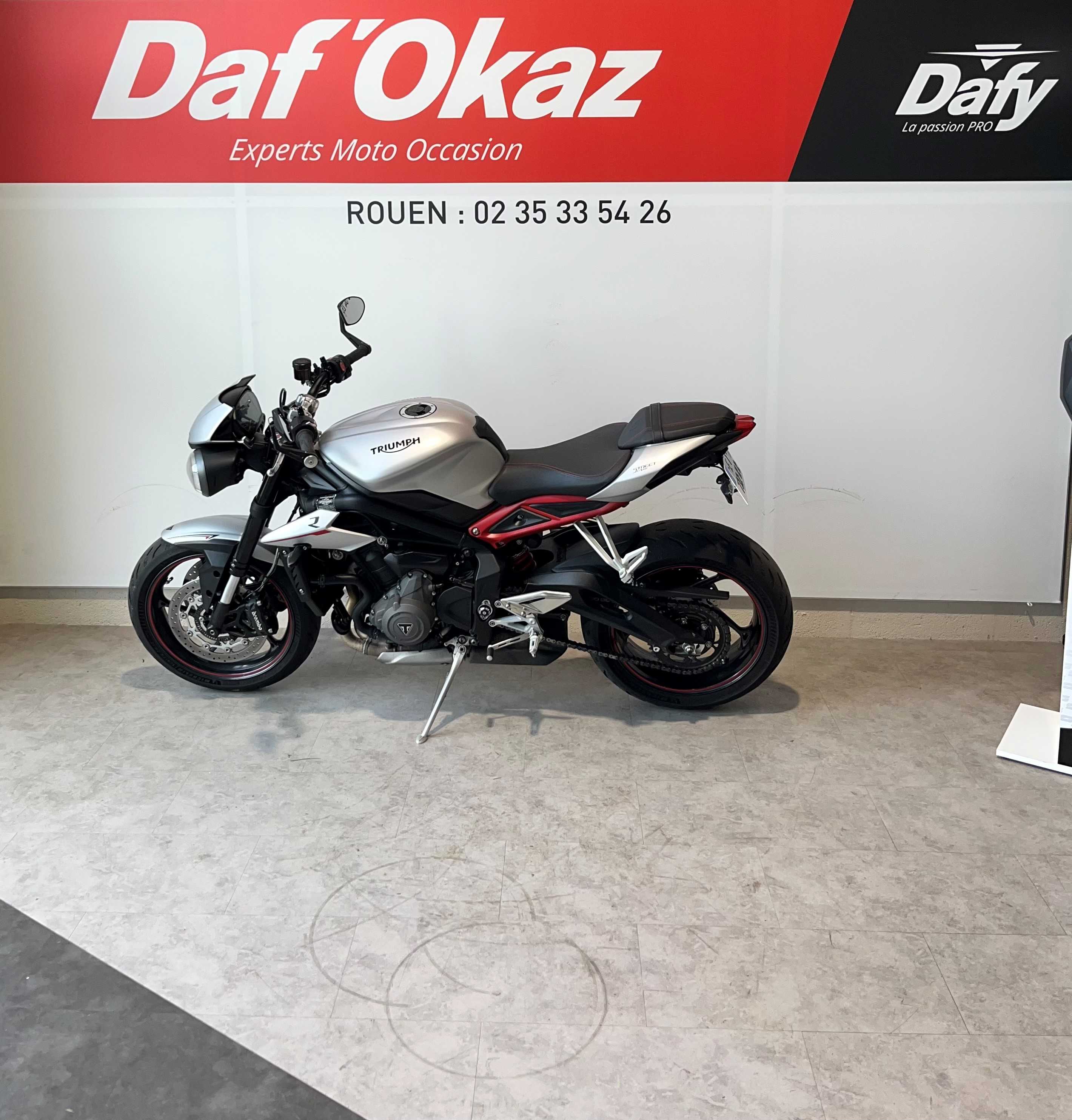 Triumph STREET TRIPLE 765 R R 2018 HD vue gauche