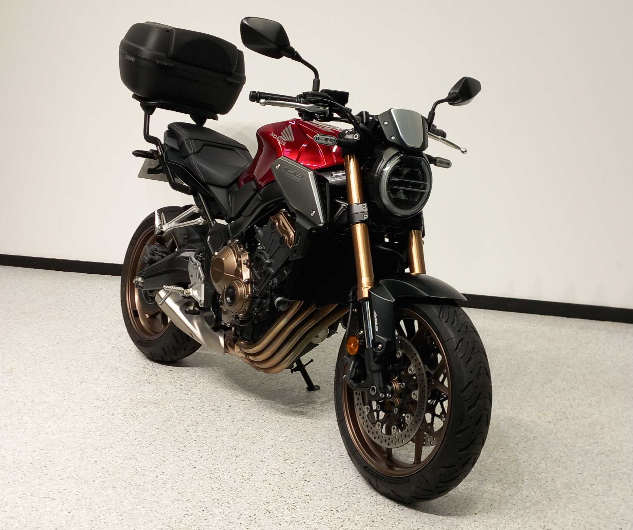 Honda CB 650 R 2019 HD vue 3/4 droite