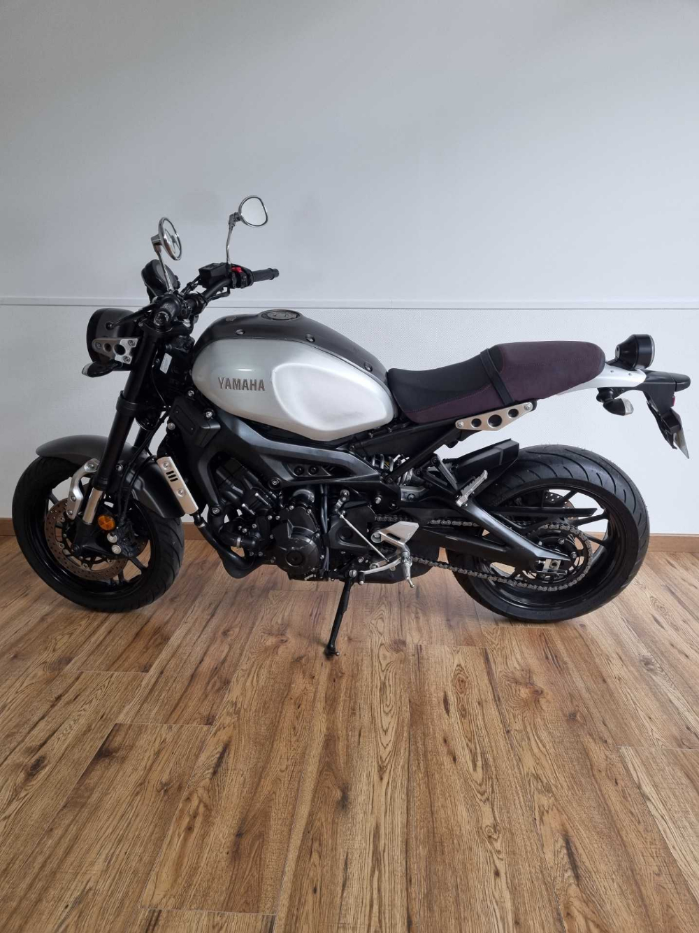 Yamaha XSR 900 2023 vue gauche