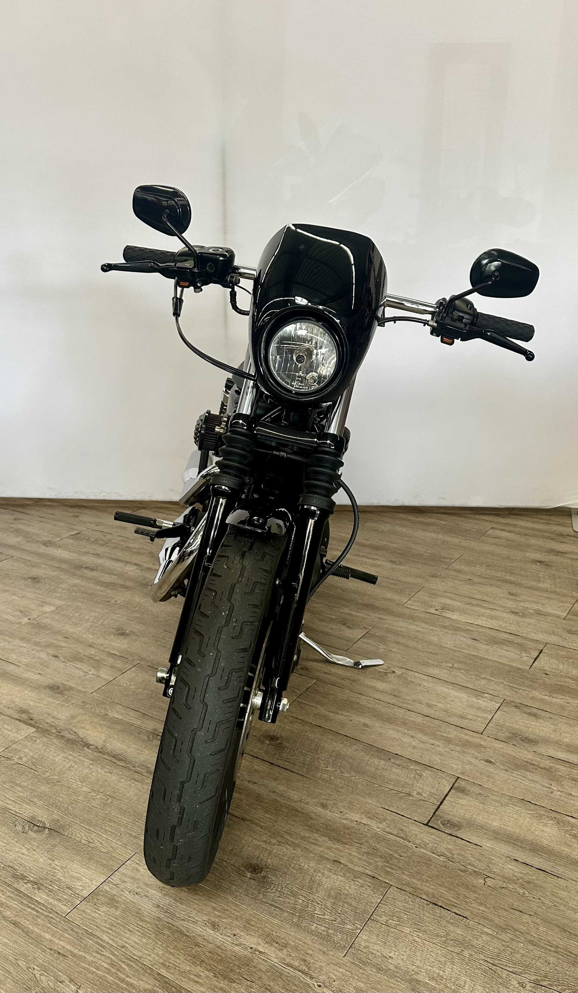 Harley-Davidson IRON 883 2009 HD vue avant