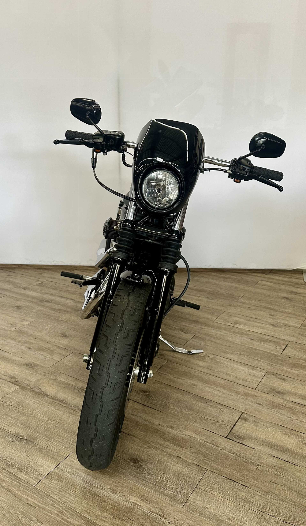 Harley-Davidson IRON 883 2009 vue avant