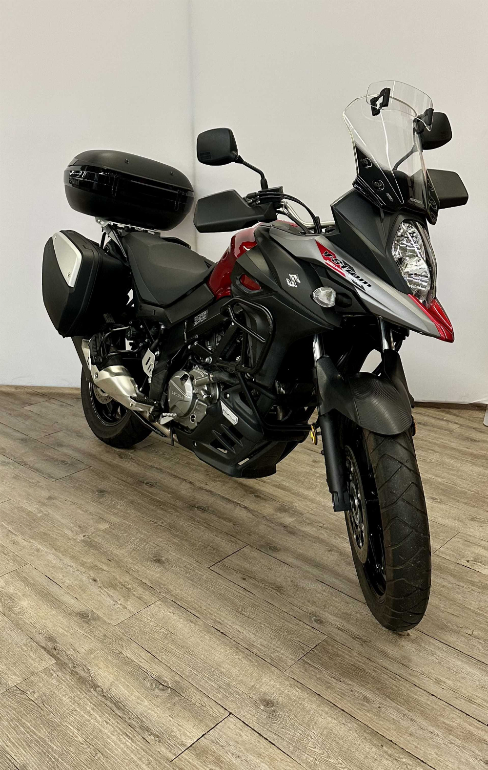 Suzuki DL 650 V-Strom ABS 2019 vue 3/4 droite