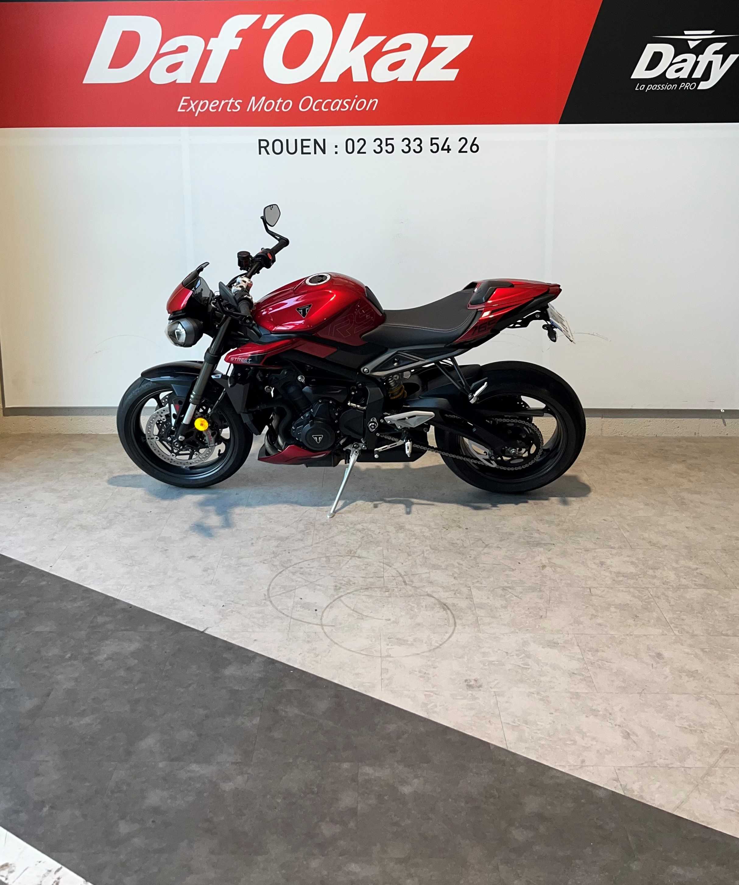 Triumph 765 Street Triple RS 2023 HD vue gauche