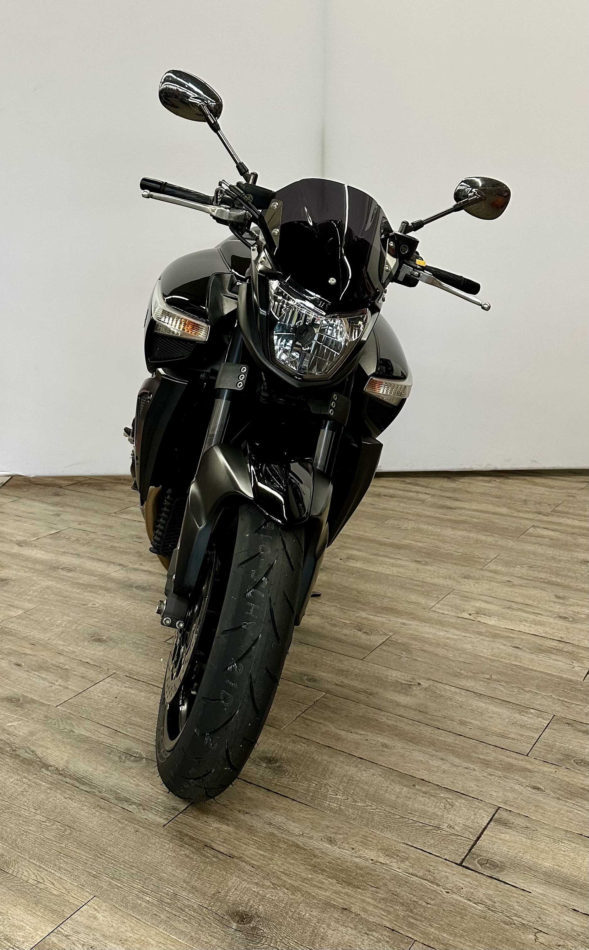 Suzuki GSX 1300 B-King 2008 HD vue avant