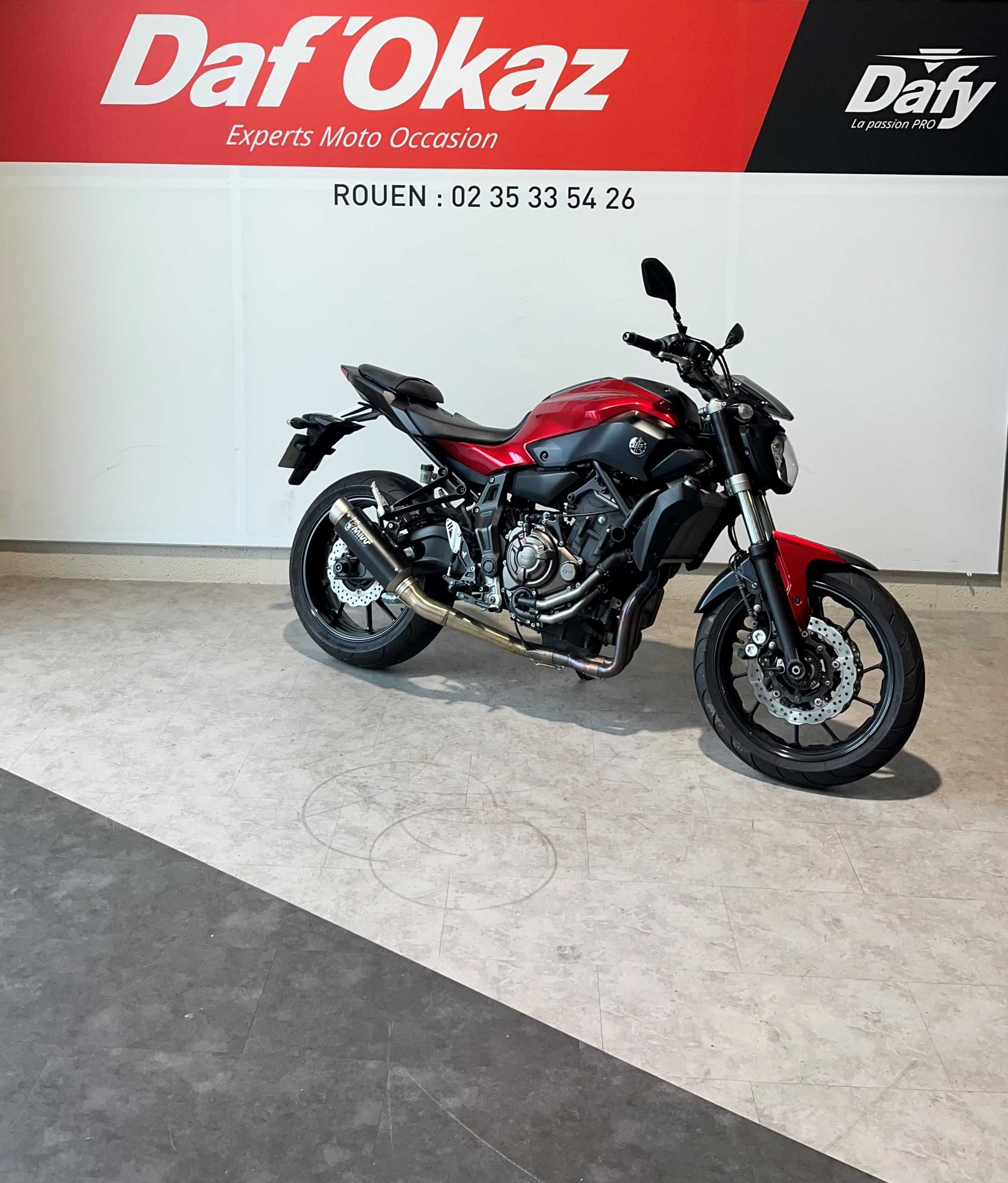 Yamaha MT-07 ABS 2015 HD vue 3/4 droite