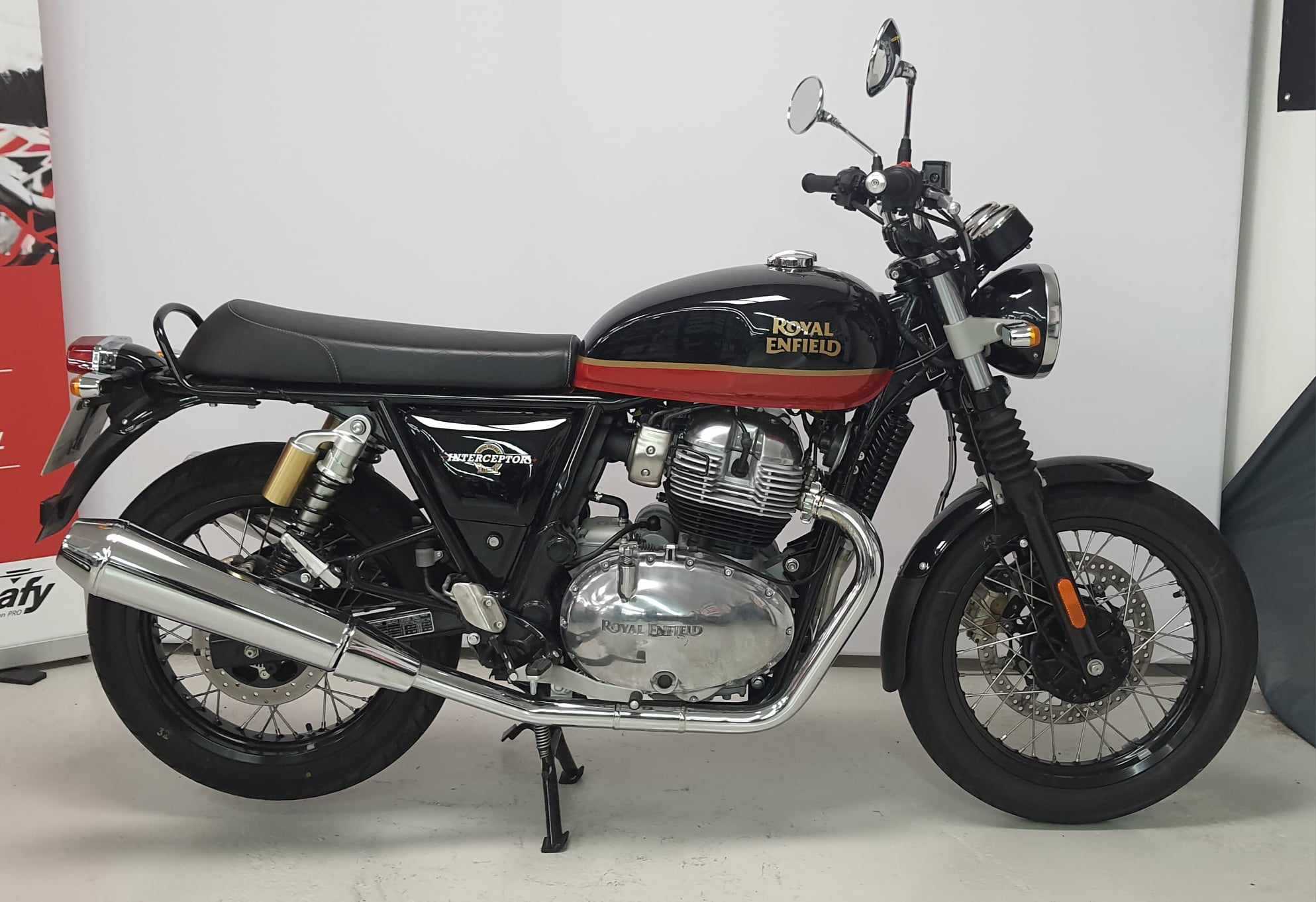 Royal Enfield INTERCEPTOR 650 INTERCEPTOR 650 "Sunset Strip" 2022 HD vue gauche