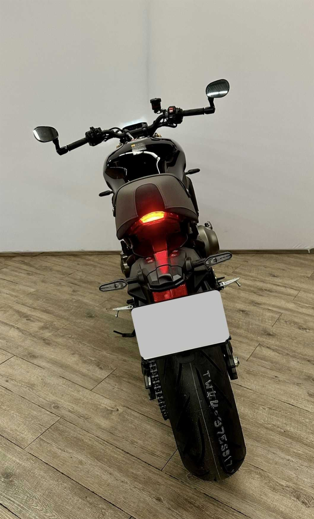 Yamaha XSR 900 2023 vue arrière