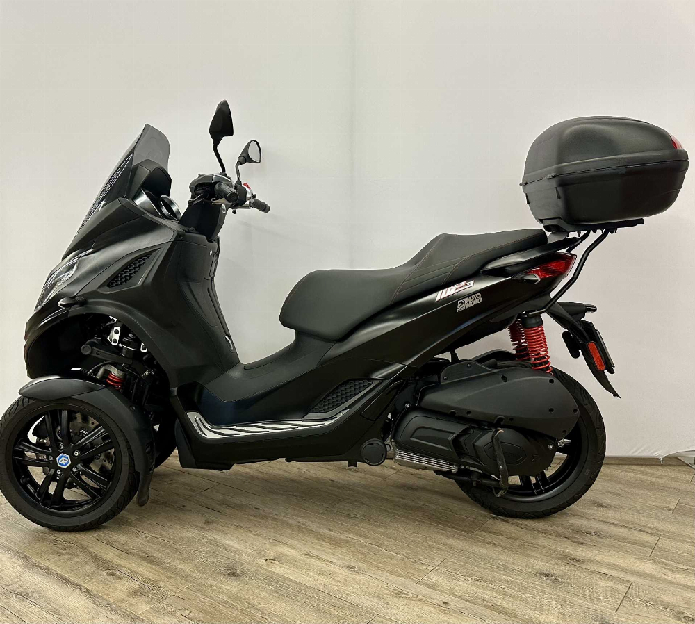 Piaggio MP3 300 HPE Sport ABS (E5) 2021 vue gauche