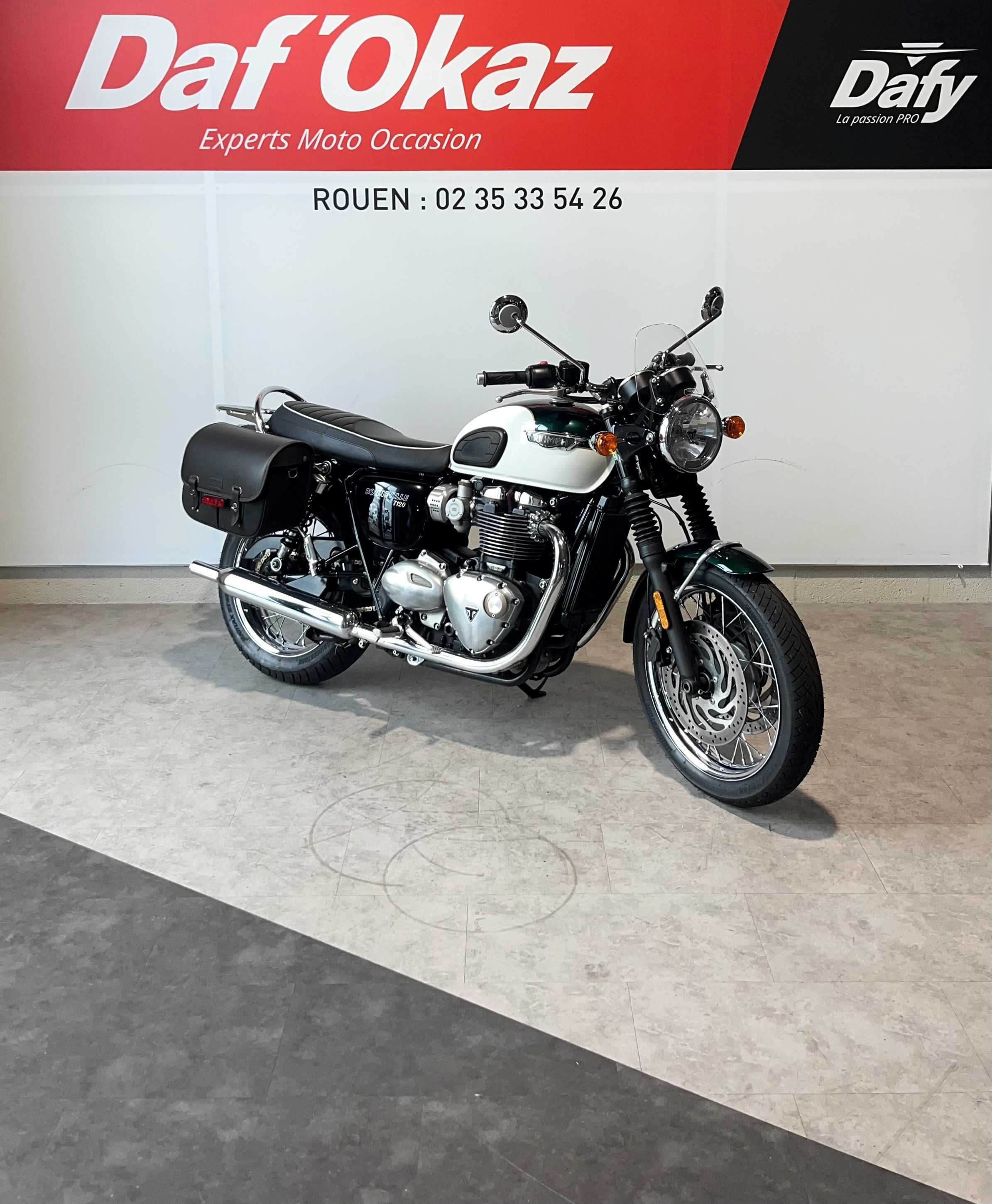 Triumph 1200 Bonneville T120 2017 HD vue 3/4 droite