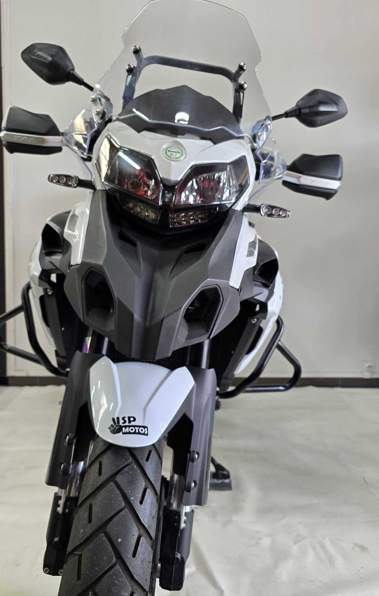 Benelli TRK502X 2022 HD vue avant