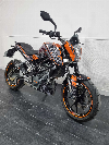 Aperçu KTM 125 Duke 2016 vue 3/4 droite