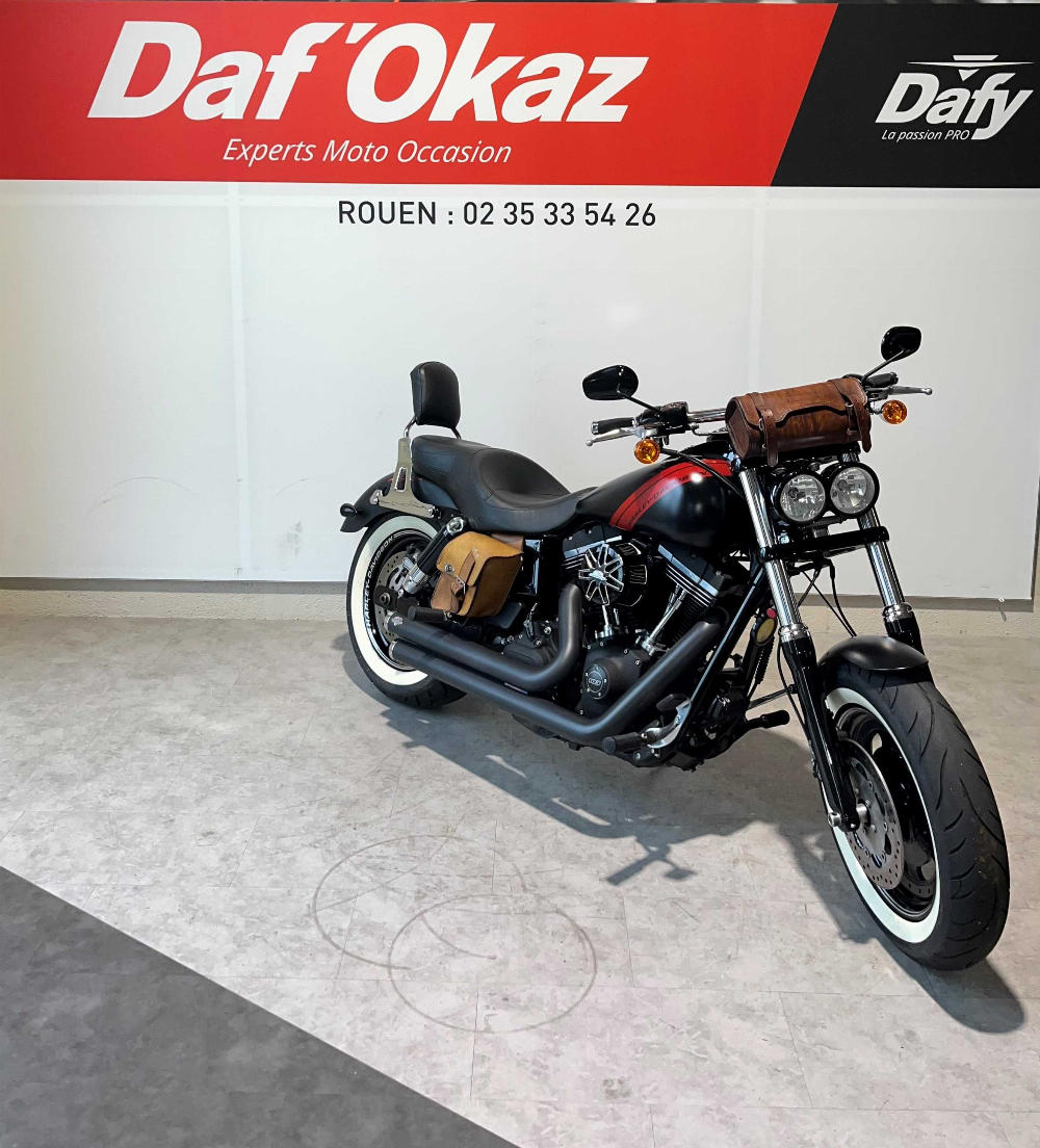 Harley-Davidson FAT BOB 2016 vue 3/4 droite