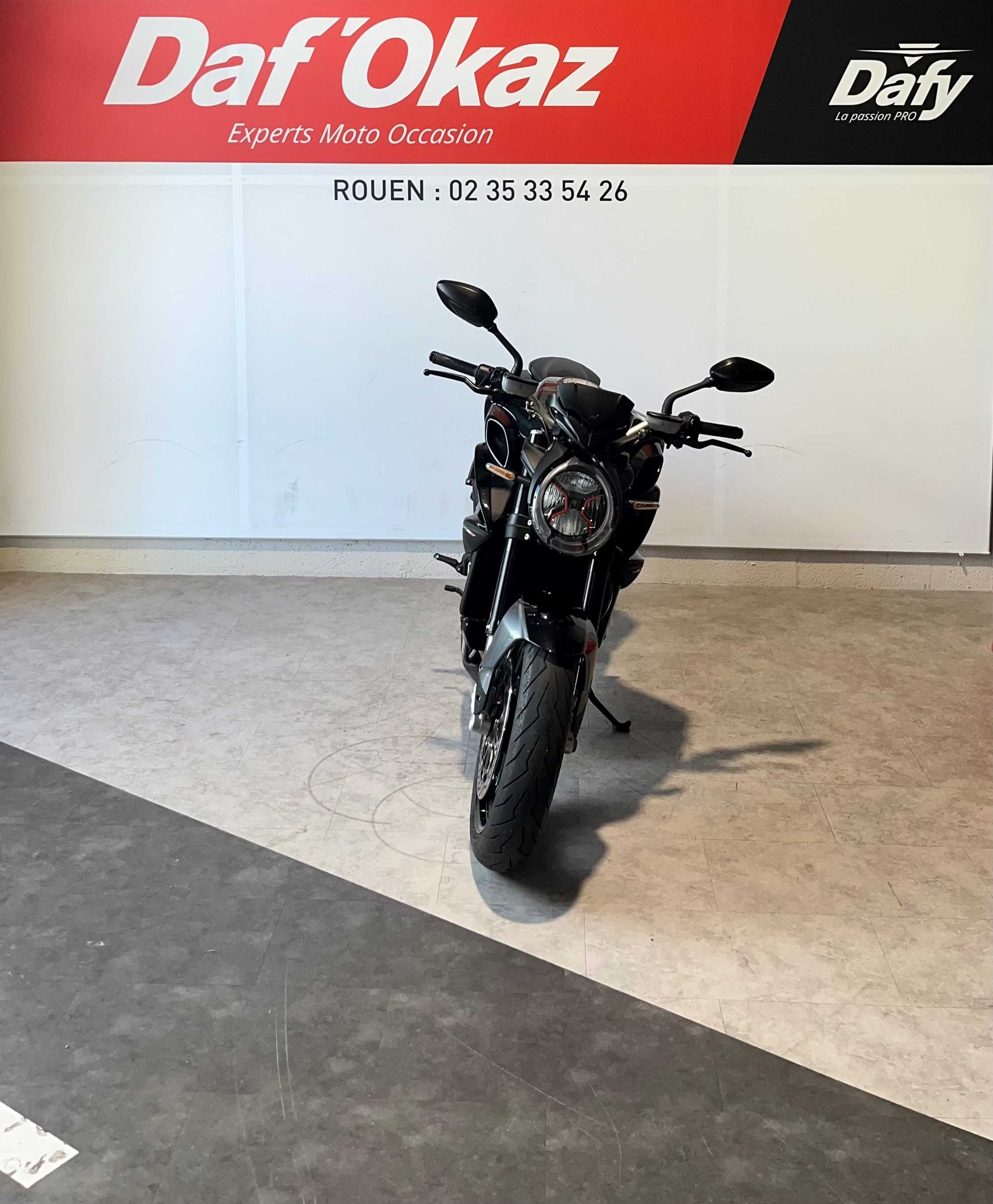 MV Agusta BRUTALE RR 2023 HD vue avant