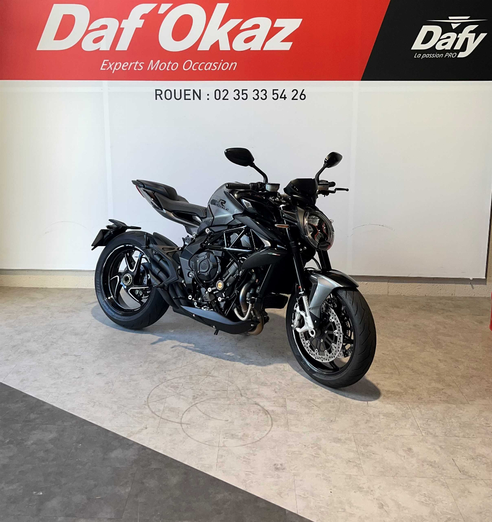 MV Agusta BRUTALE RR 2023 vue 3/4 droite