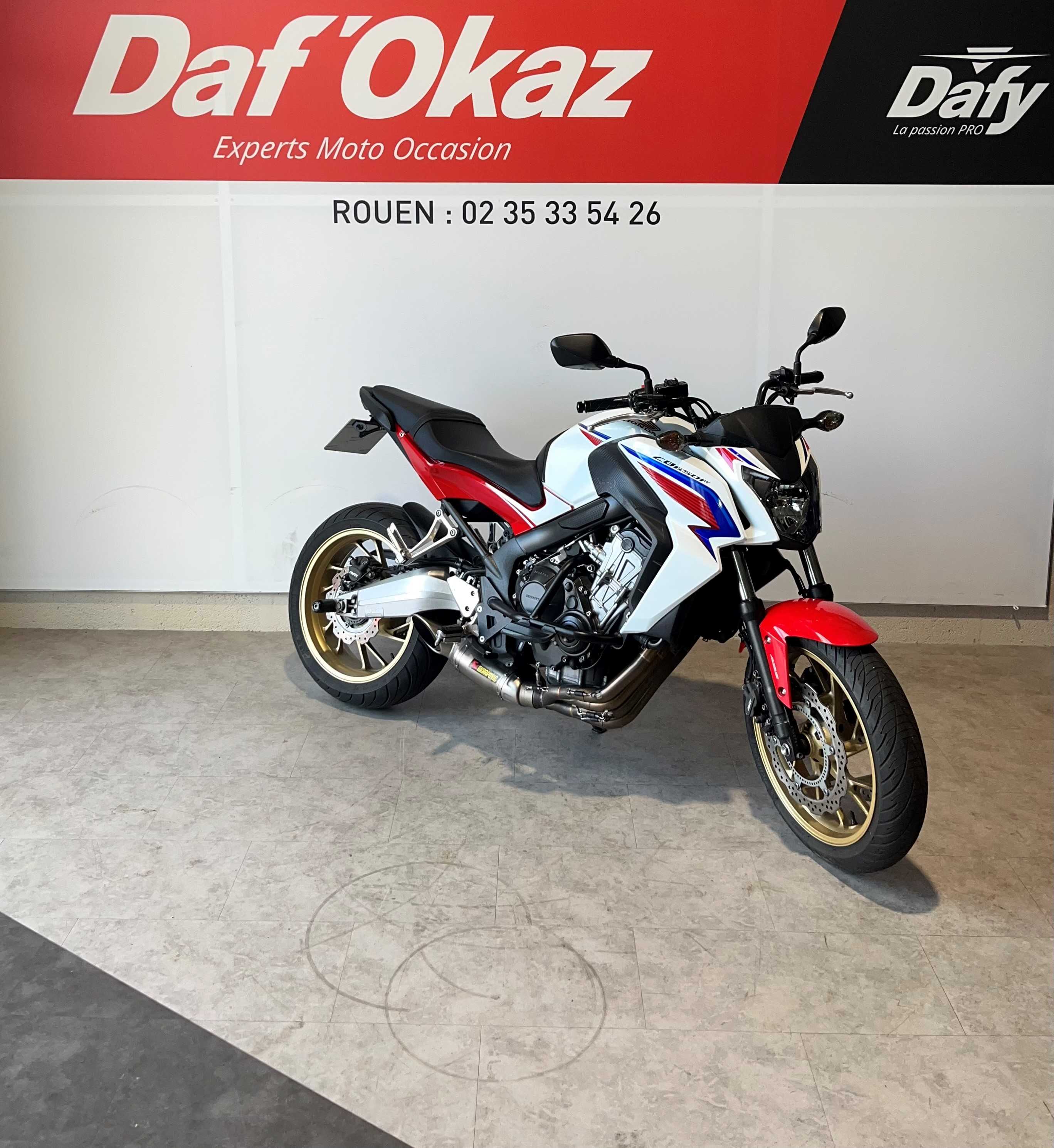 Honda CB 650 F ABS 2015 HD vue 3/4 droite