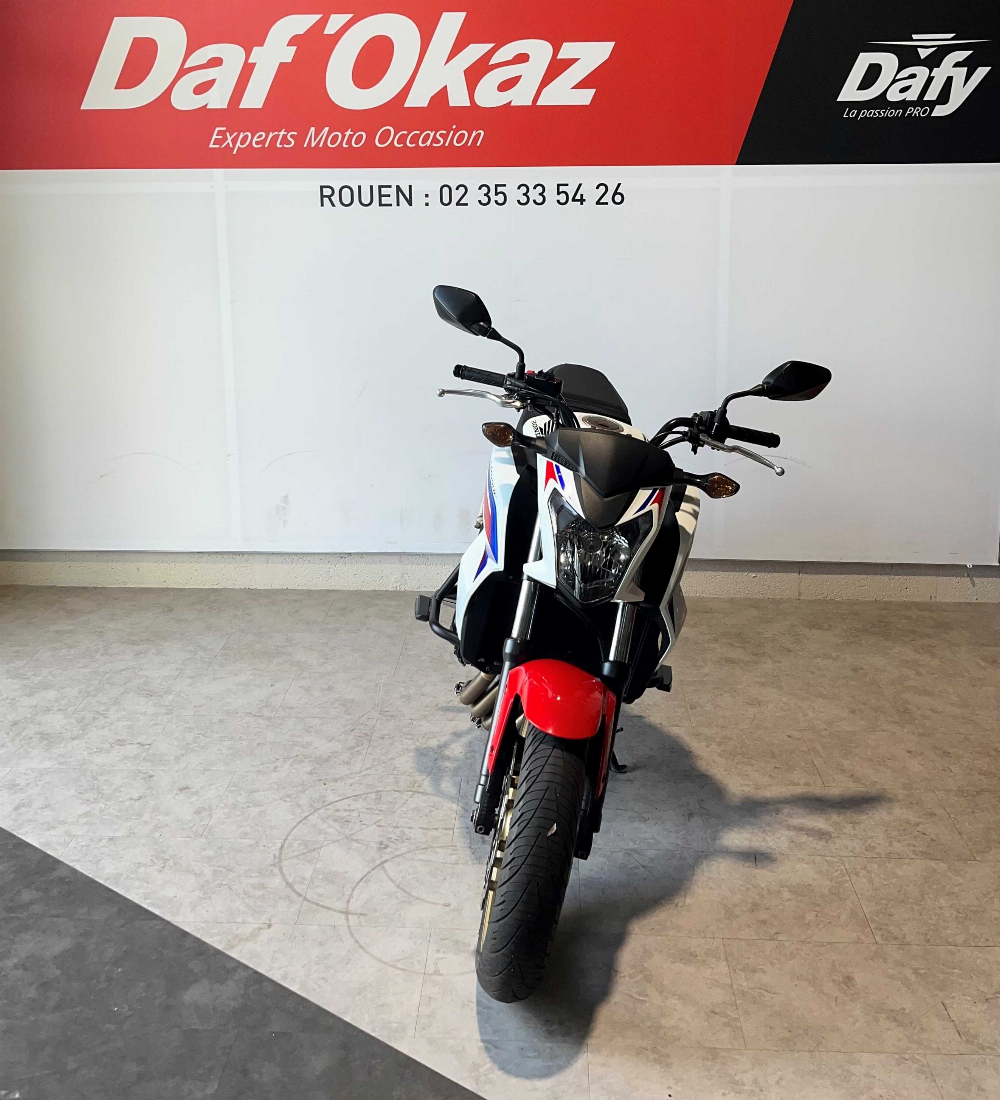 Honda CB 650 F ABS 2015 vue avant