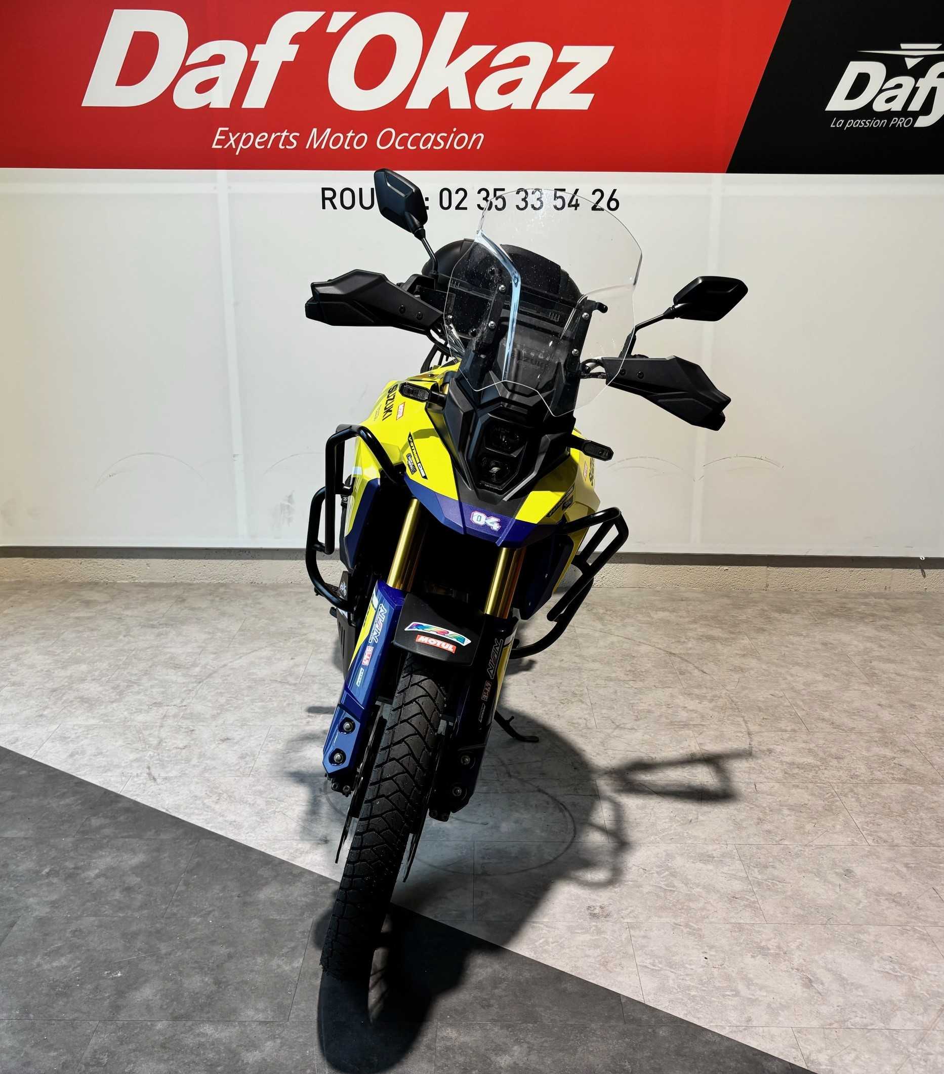 Suzuki DL 800 V-Strom DE 2023 HD vue avant