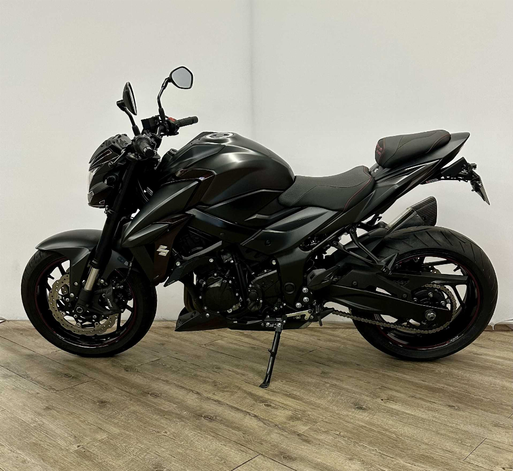 Suzuki GSX-S 750 2017 vue gauche