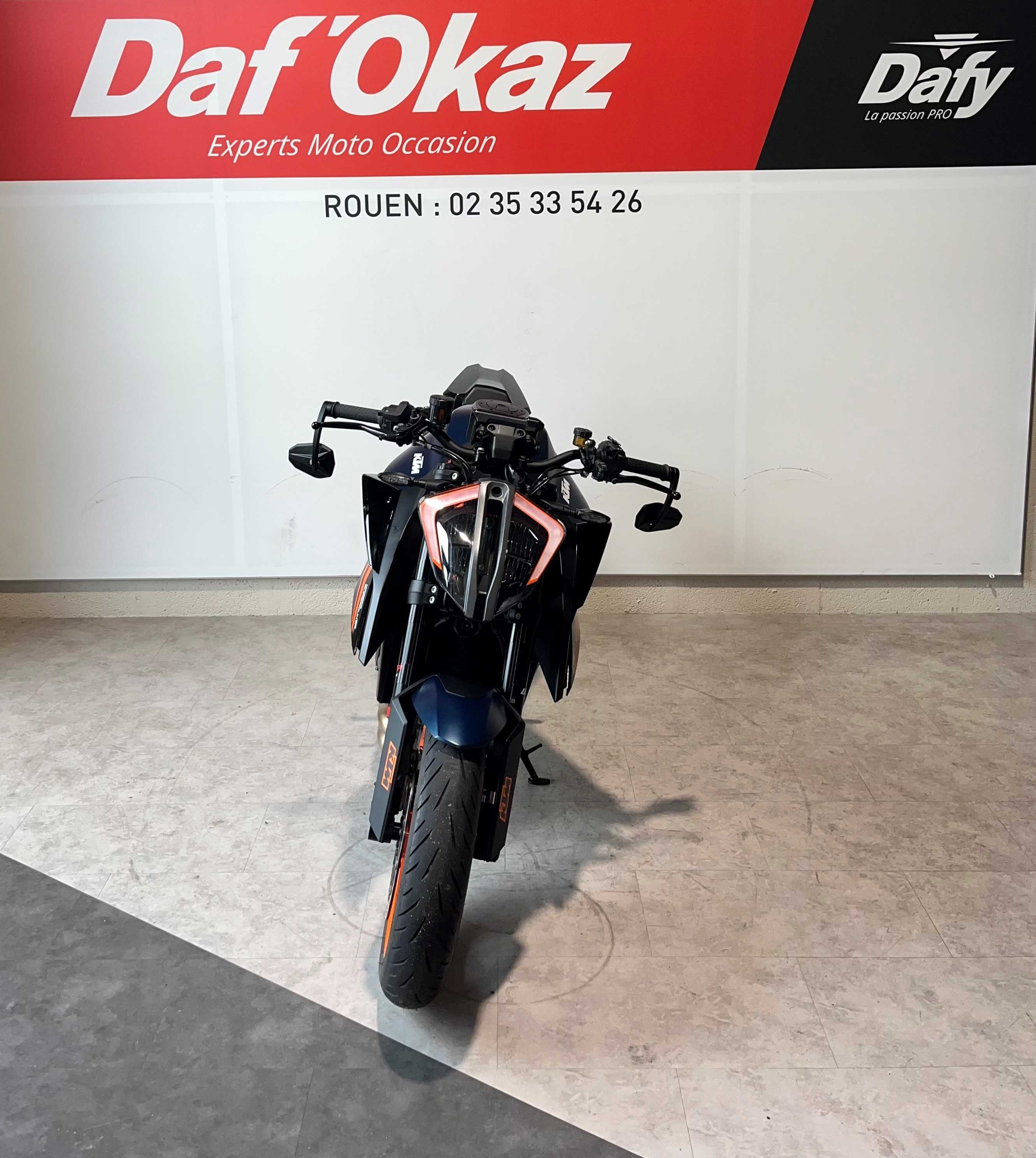 KTM 1290 Super Duke R 2022 HD vue avant