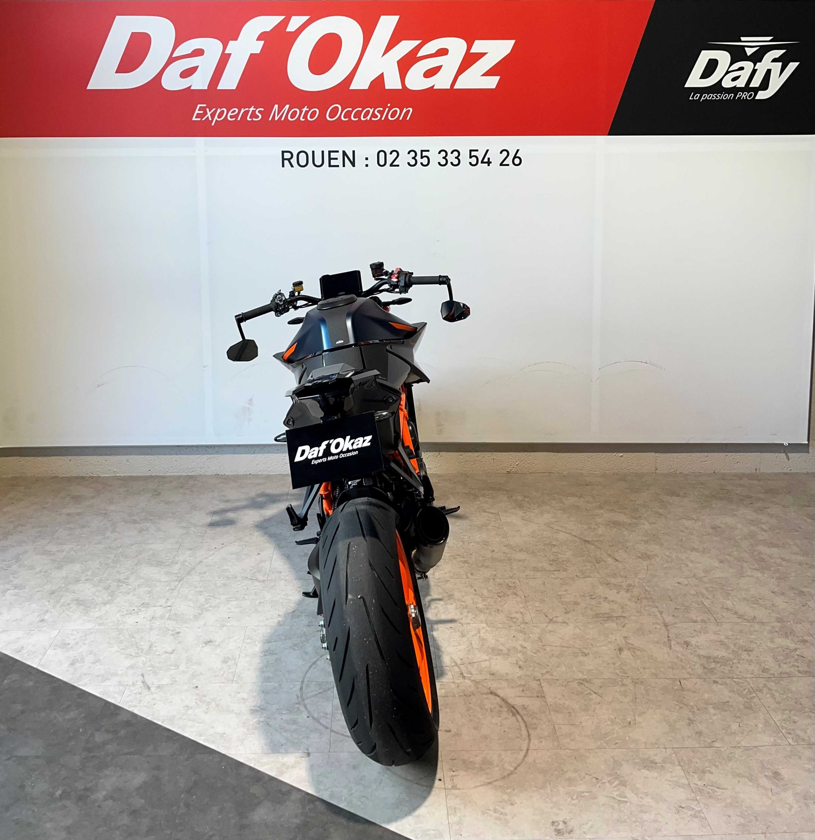 KTM 1290 Super Duke R 2022 HD vue arrière