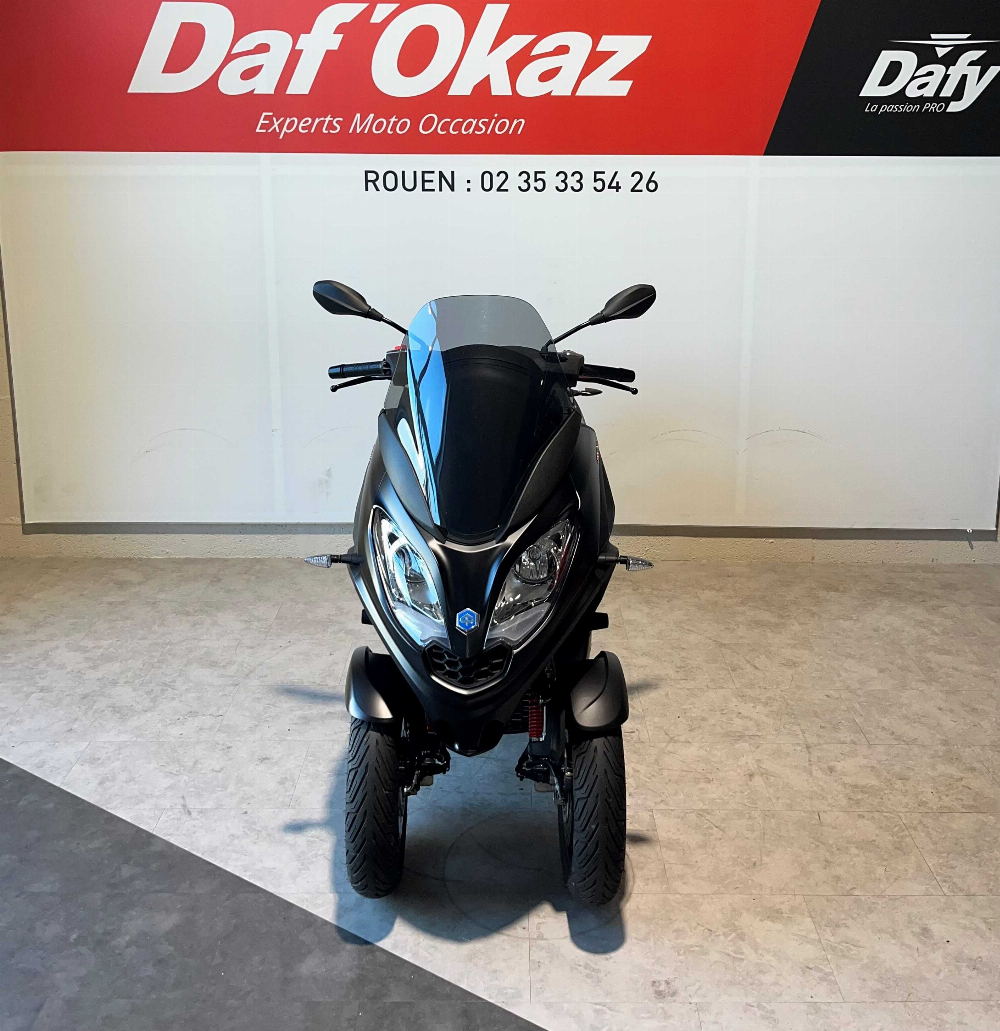 Piaggio MP3 300 HPE 2020 vue avant