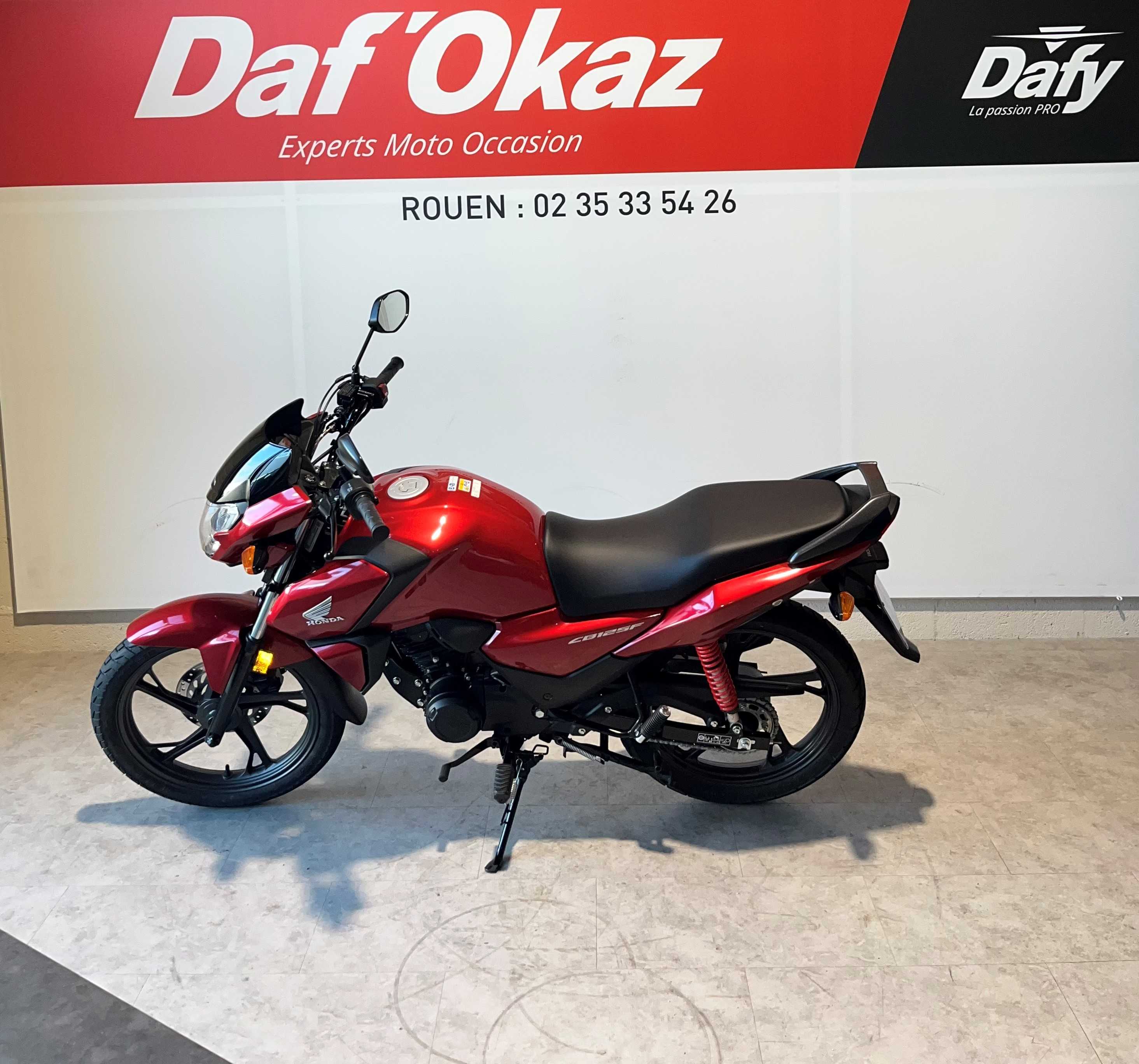 Honda CB 125 F 2024 HD vue gauche