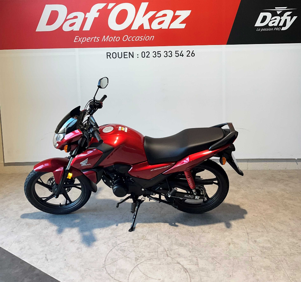 Honda CB 125 F 2024 vue gauche