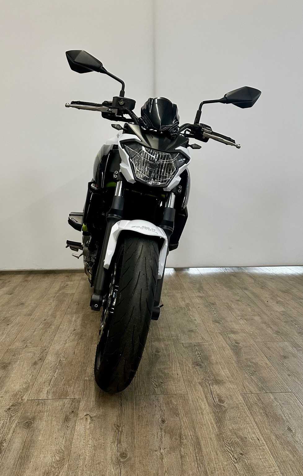 Kawasaki Z 650 2017 HD vue avant