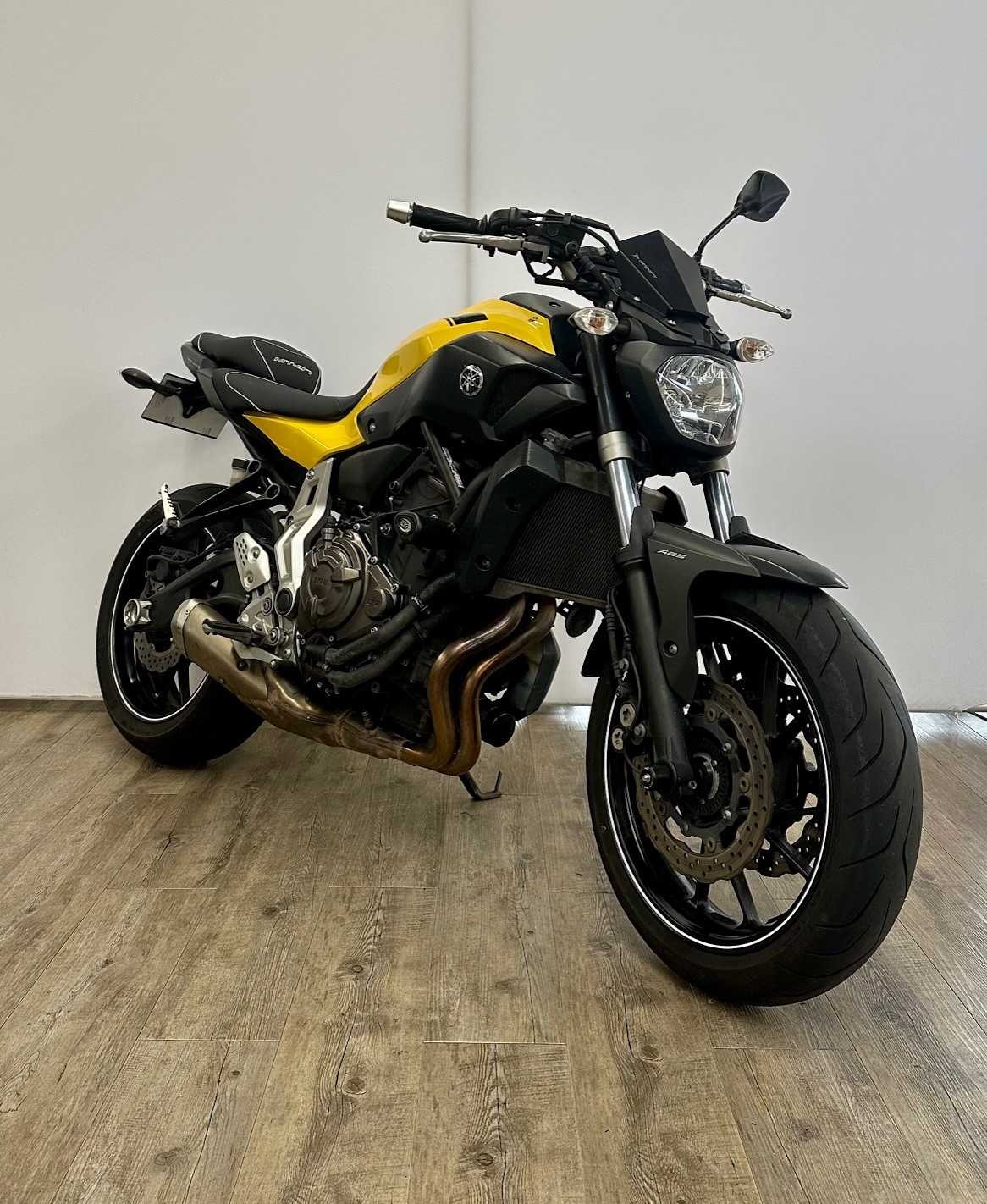 Yamaha MT-07 ABS 2015 HD vue 3/4 droite